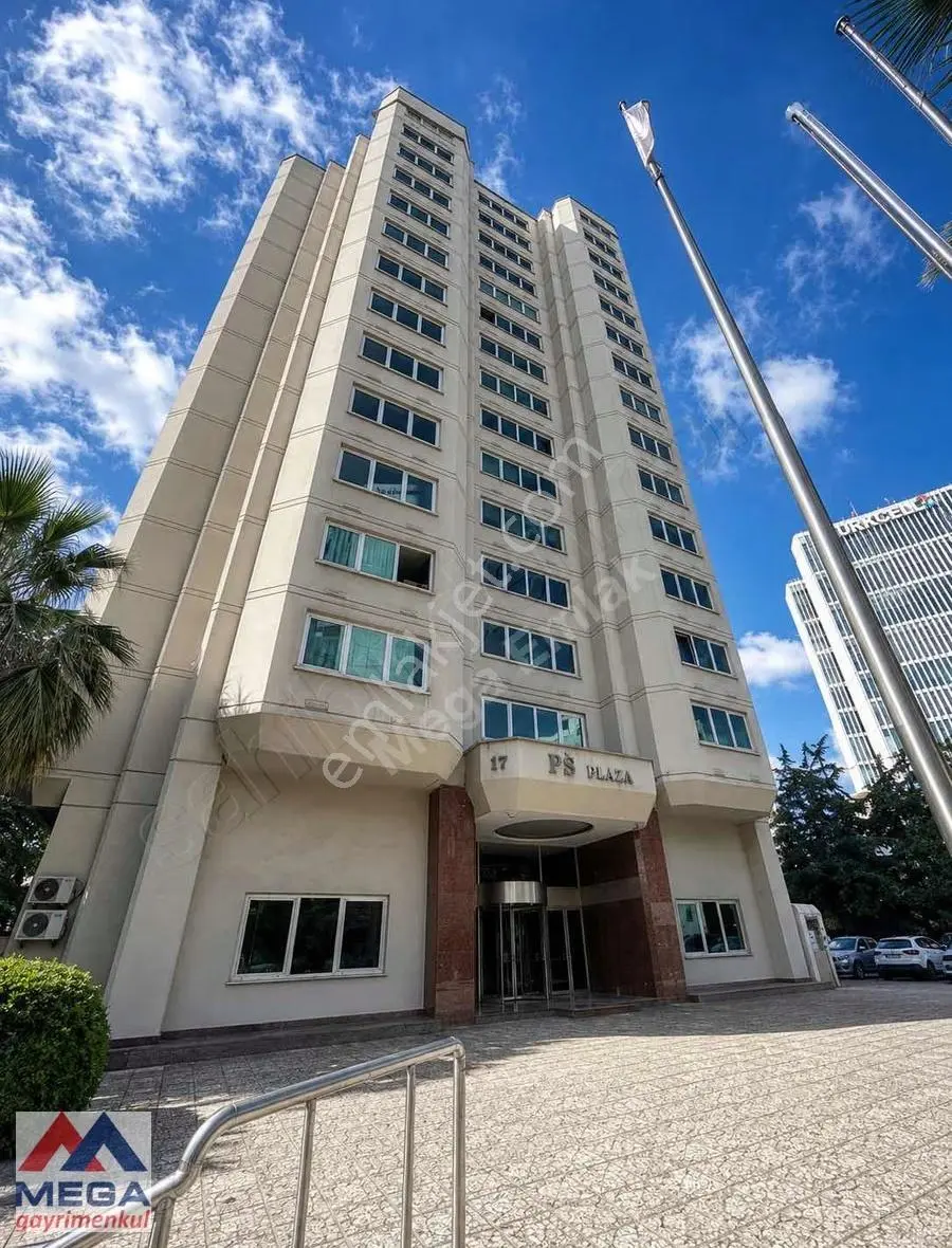 Kozyatağı Ps Plaza'da 120 M2 Net Kiralık Büro-ofis