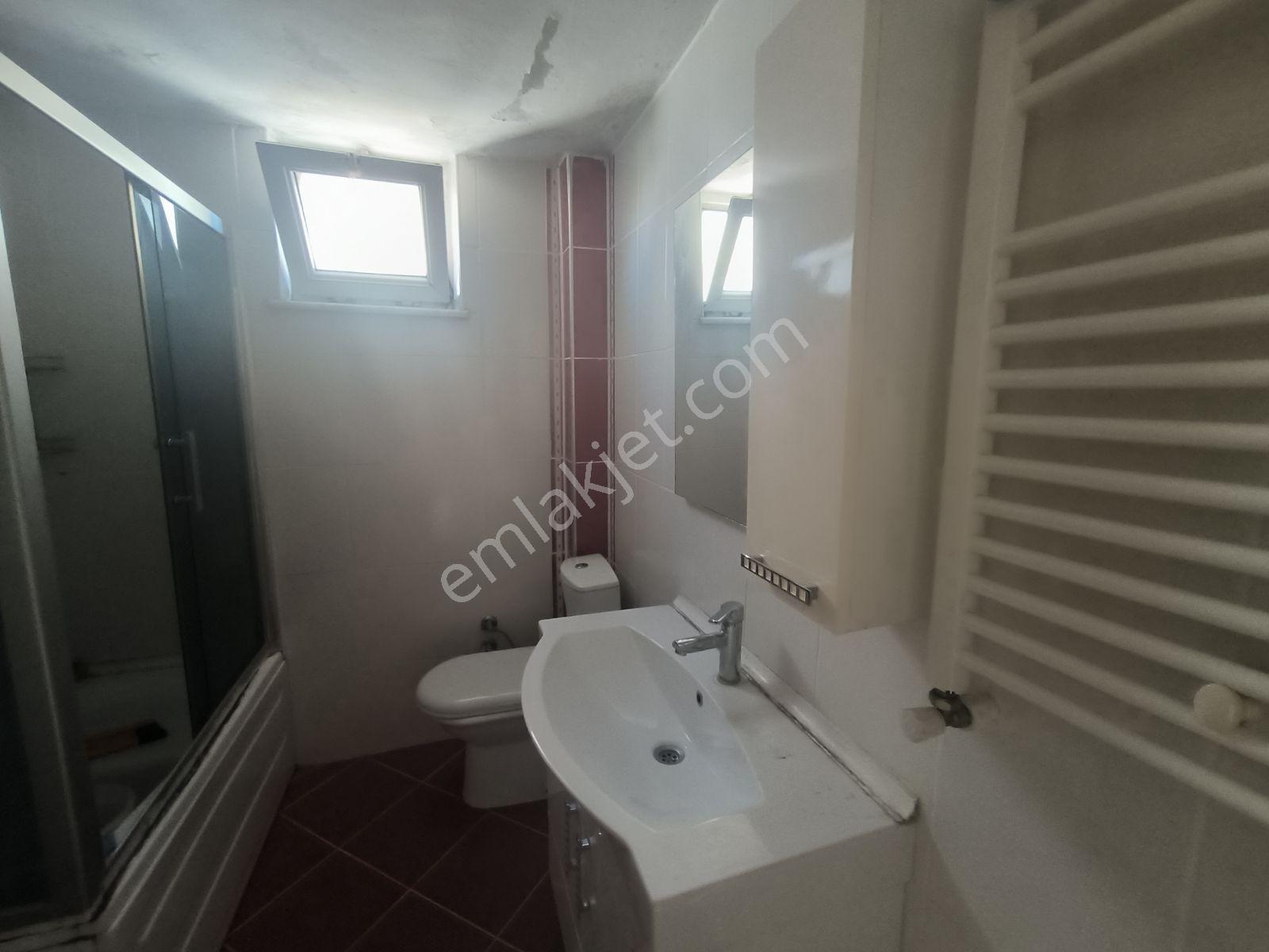 Rota Emlaktan Bütün Kurumlara 5 Dk Yürüme Mesafeli Kiralık Daire - Görsel 4