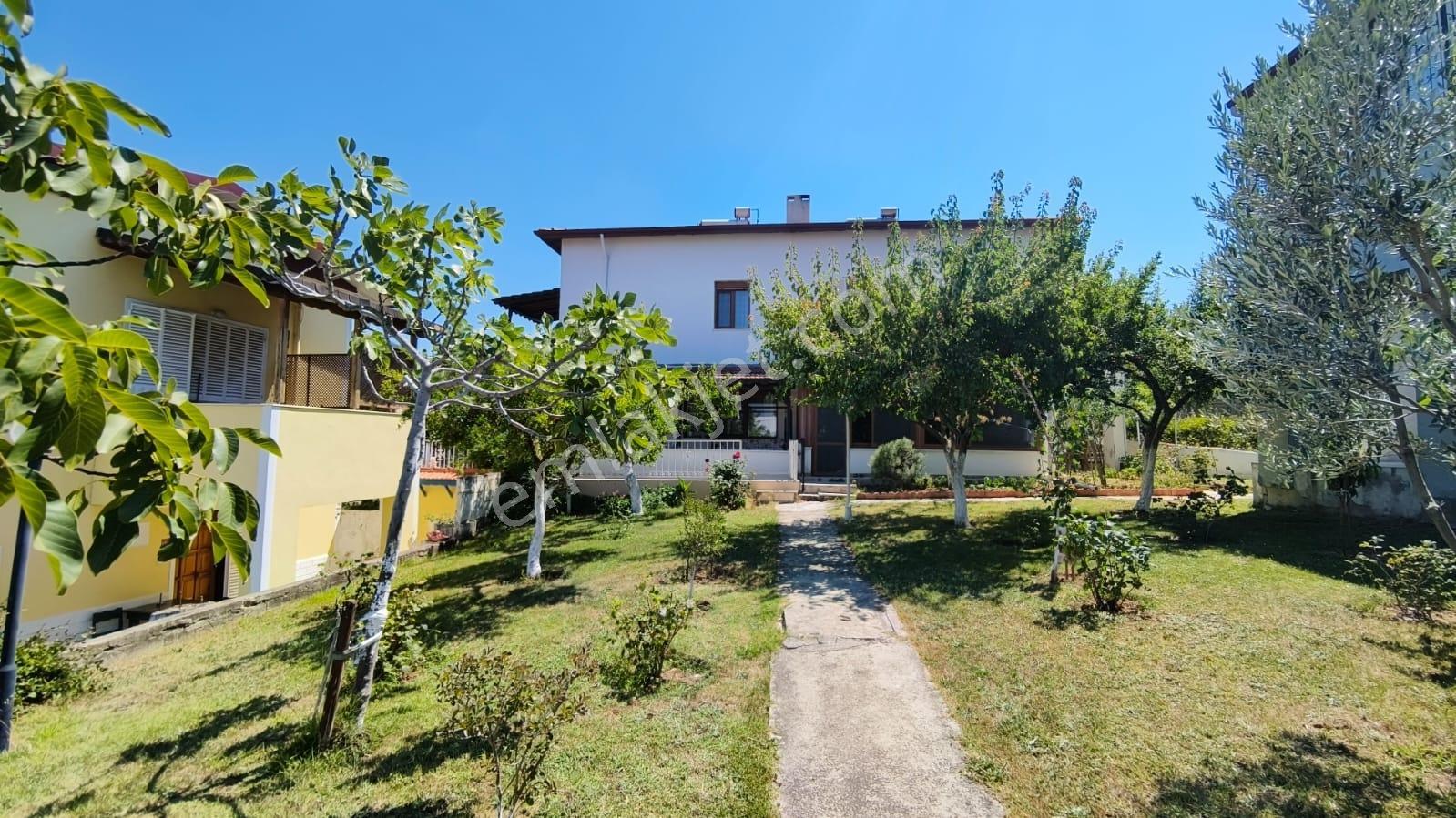 Rw Nefes'ten İskele Mahallesinde Geniş Bahçeli Villa - Görsel 5