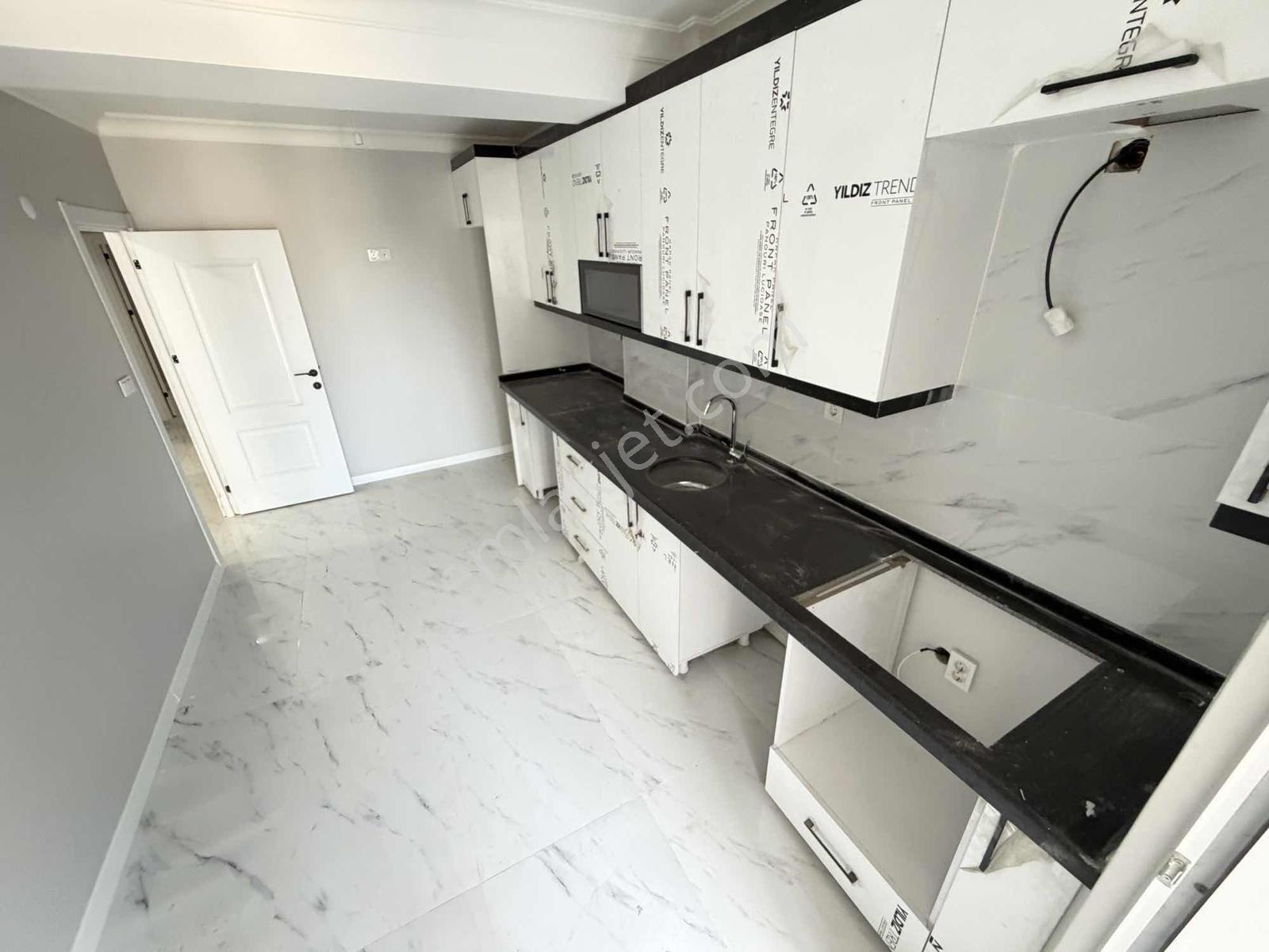 Tramvaya Komşu 3+1 130m2 2 Kat Sıfır Yerden Isıtmalı Daire - Görsel 2