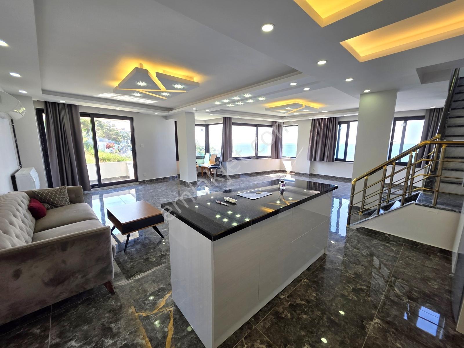 Remaxtan Satılık Plaja Sıfır Deniz Manzaralı 250 M2 Daire - Görsel 6