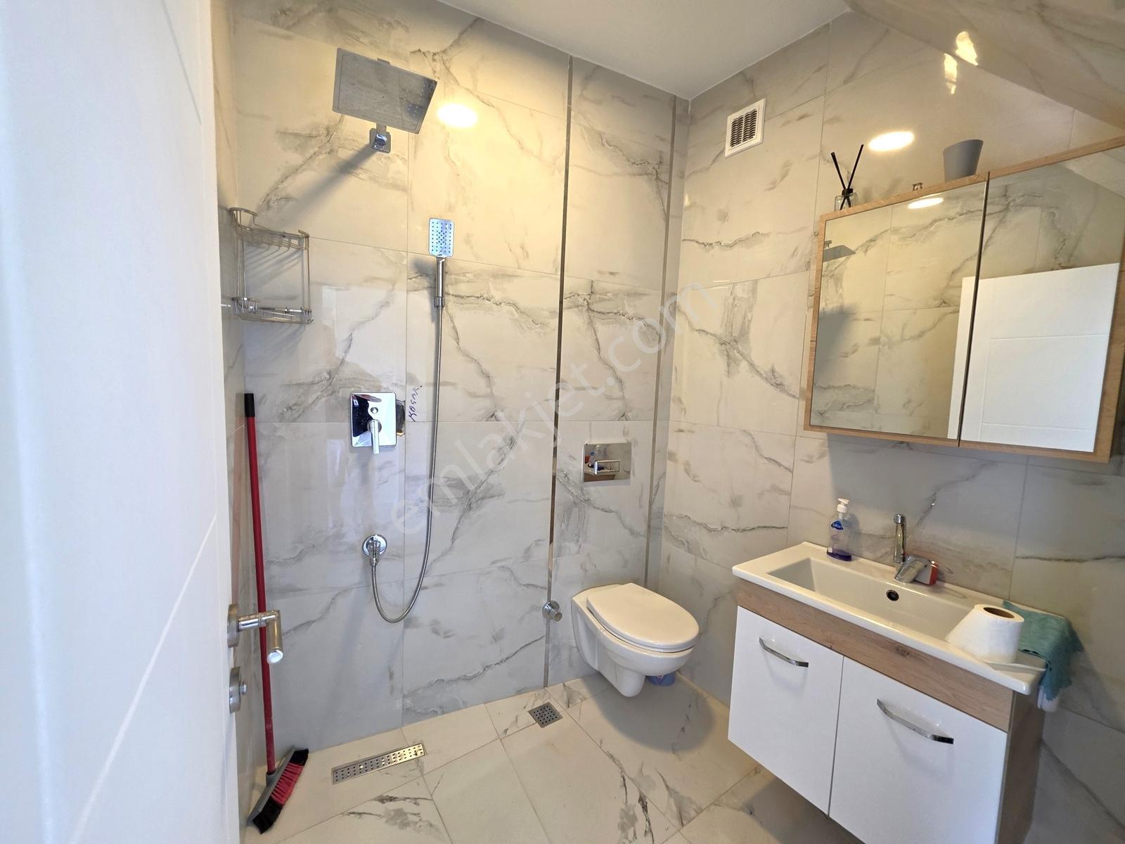 Remaxtan Satılık Plaja Sıfır Deniz Manzaralı 250 M2 Daire - Görsel 25
