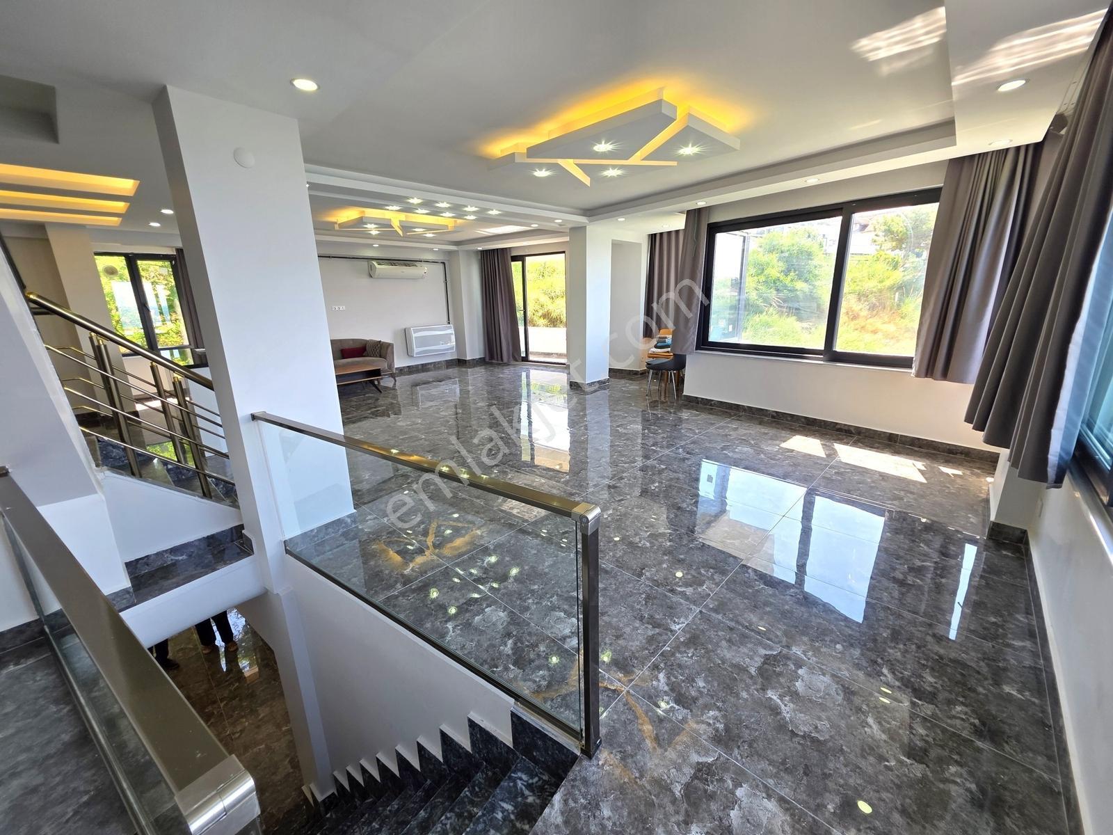 Remaxtan Satılık Plaja Sıfır Deniz Manzaralı 250 M2 Daire - Görsel 10