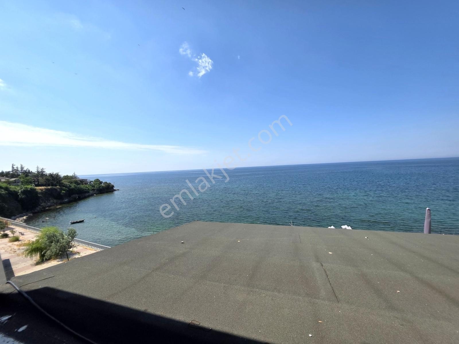 Remaxtan Satılık Plaja Sıfır Deniz Manzaralı 250 M2 Daire - Görsel 23