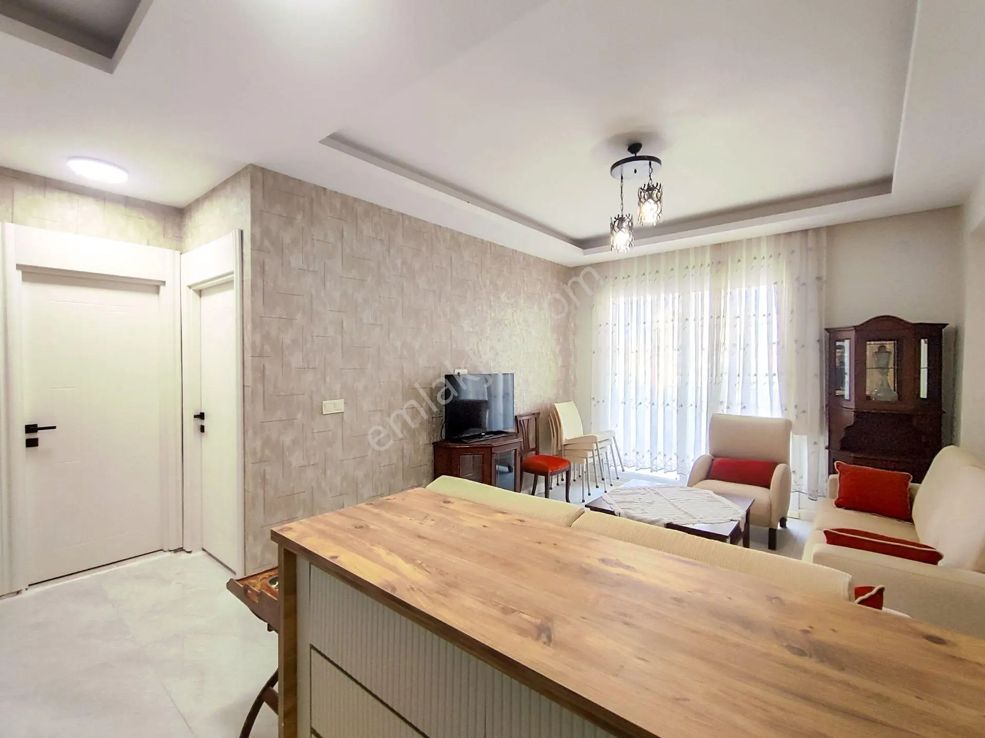 Tömük'te Yazlık Tatil Sitesinde Havuzlu 1+1 Eşyalı Daire