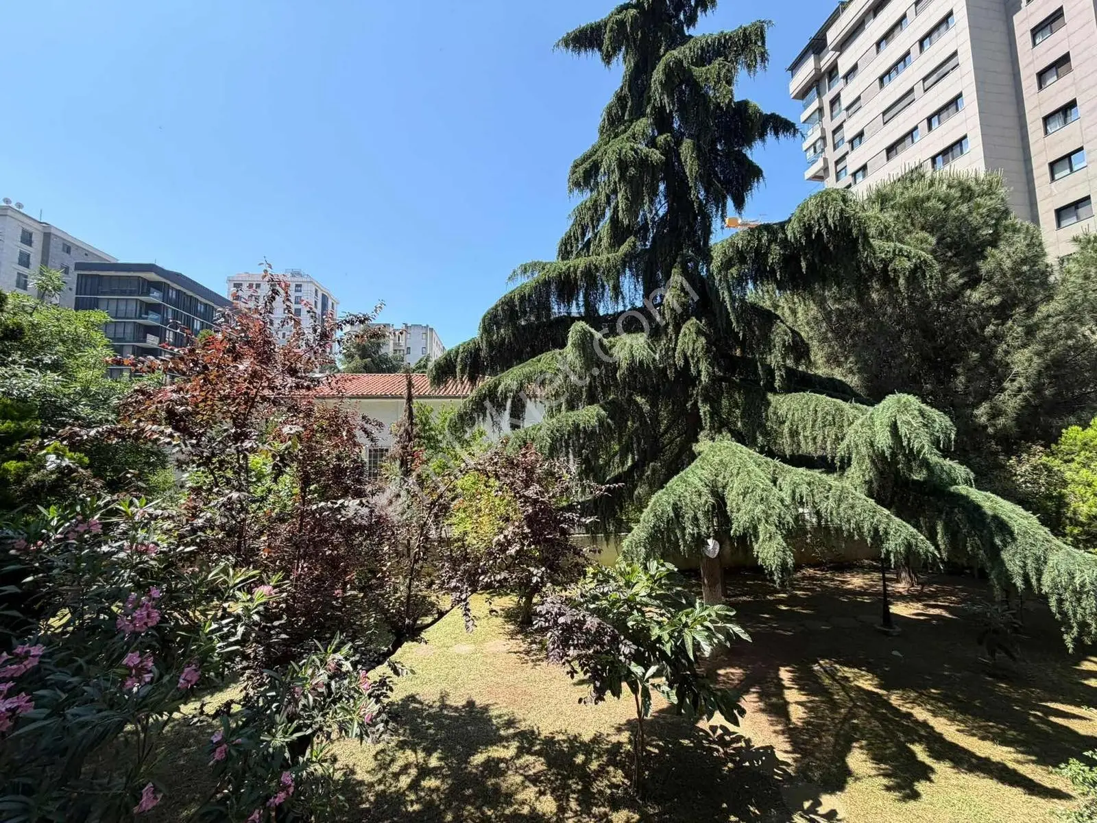Mutluol Proje'den Şaşkınbakkal'da Kiralık 5 + 1
