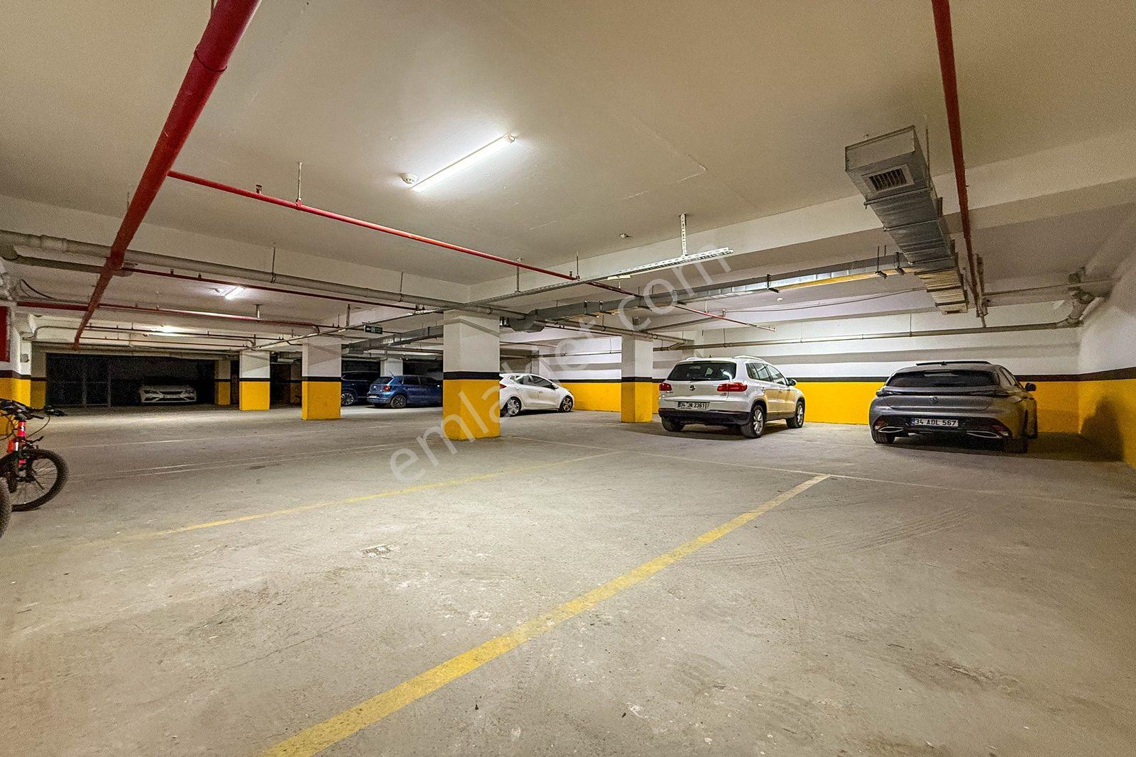 Weal World' Den Bağcılar Meydan Da K.otoparklı, 3+1, Arakat Lüks Daire ... - Görsel 4