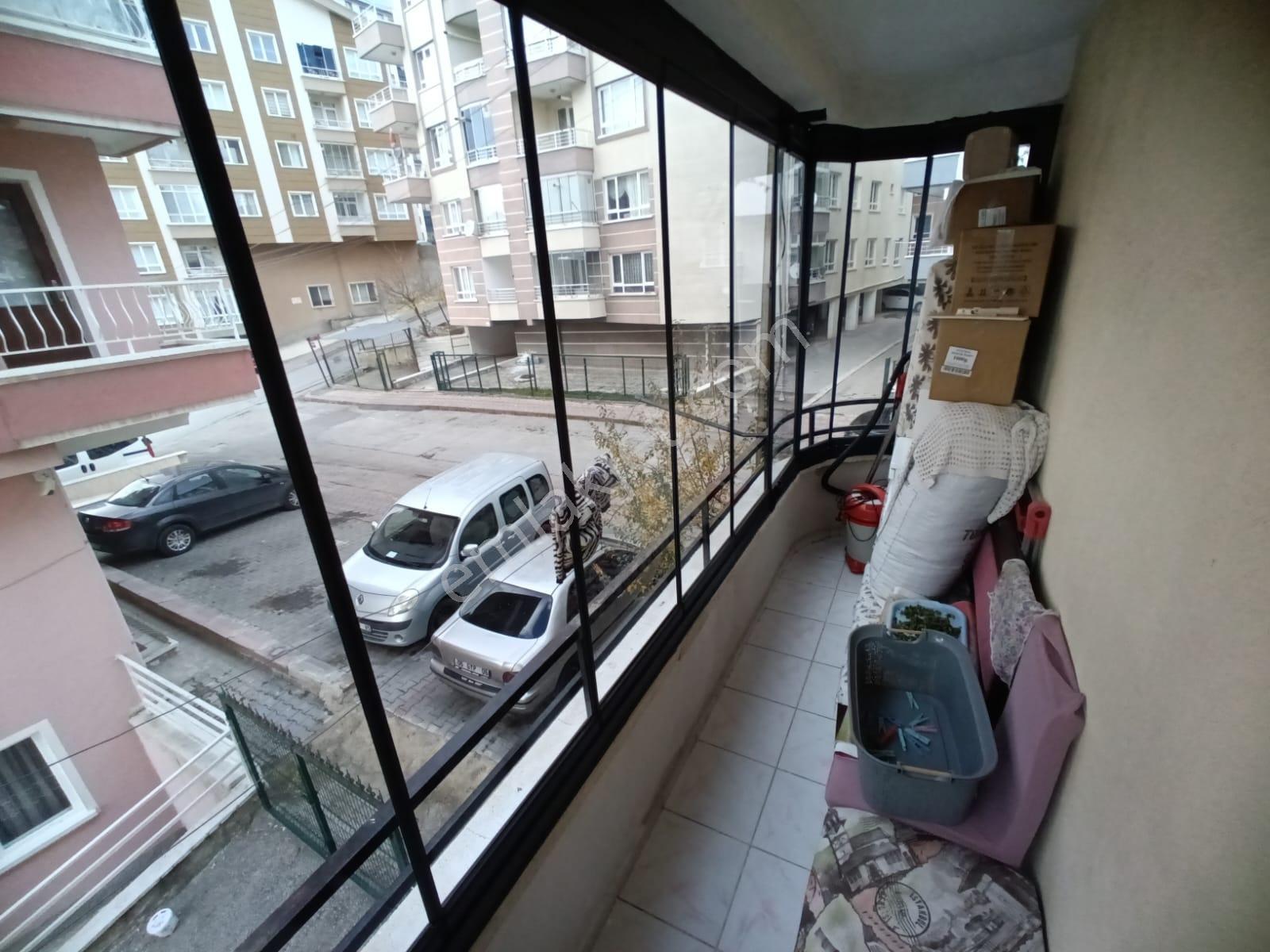 Ayvalı'da_1.ara_kat_ön_cephe_bağımsız_%70_kred_imkanı_3+1_iskanl - Görsel 9