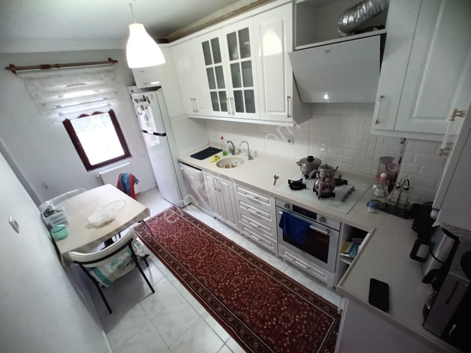 Ayvalı'da_1.ara_kat_ön_cephe_bağımsız_%70_kred_imkanı_3+1_iskanl - Görsel 17