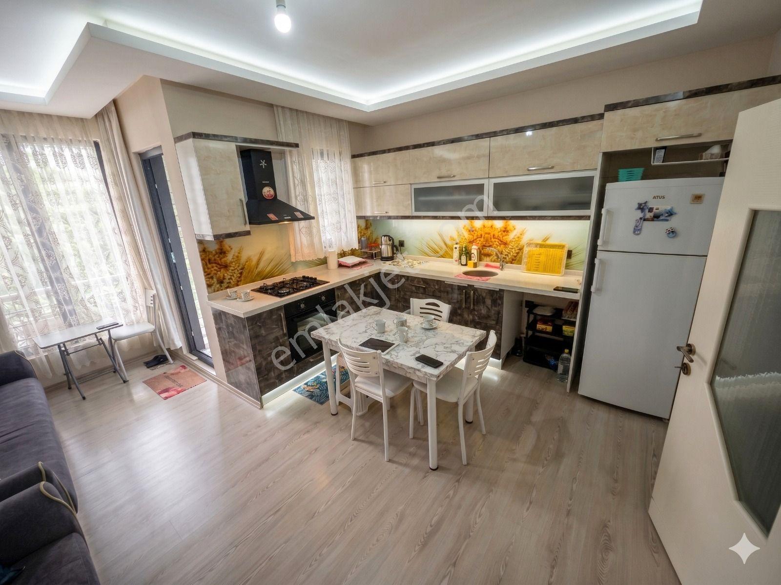 Güç'ten Akçay'da Haftanın Fırsatı Ön Cephe Asansörlü Şık Satılık 1+1 Daire - Görsel 11