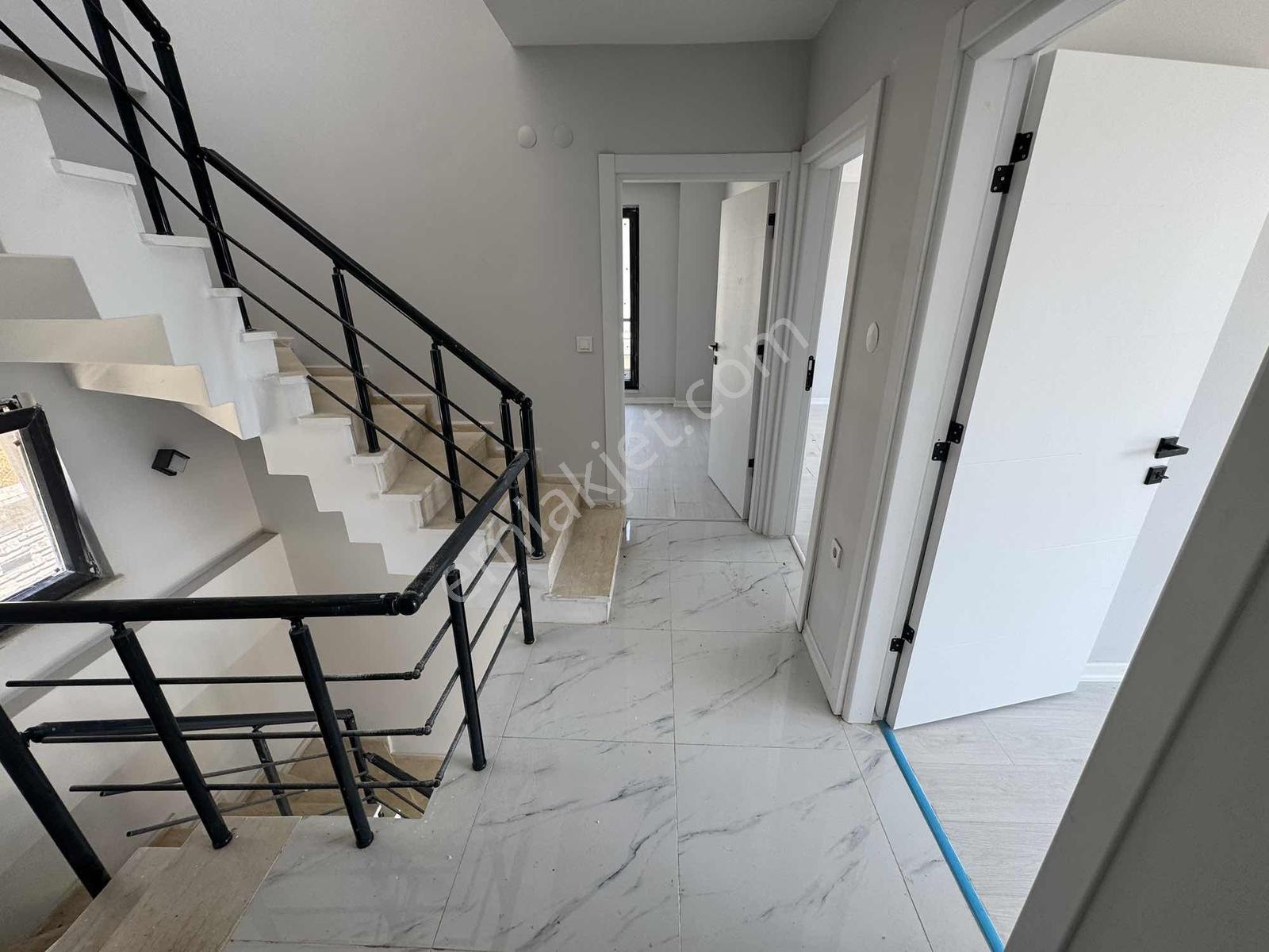 Gümüş Emlak'tan İğdebağlarında Havuzlu Satılık Villa - Görsel 20
