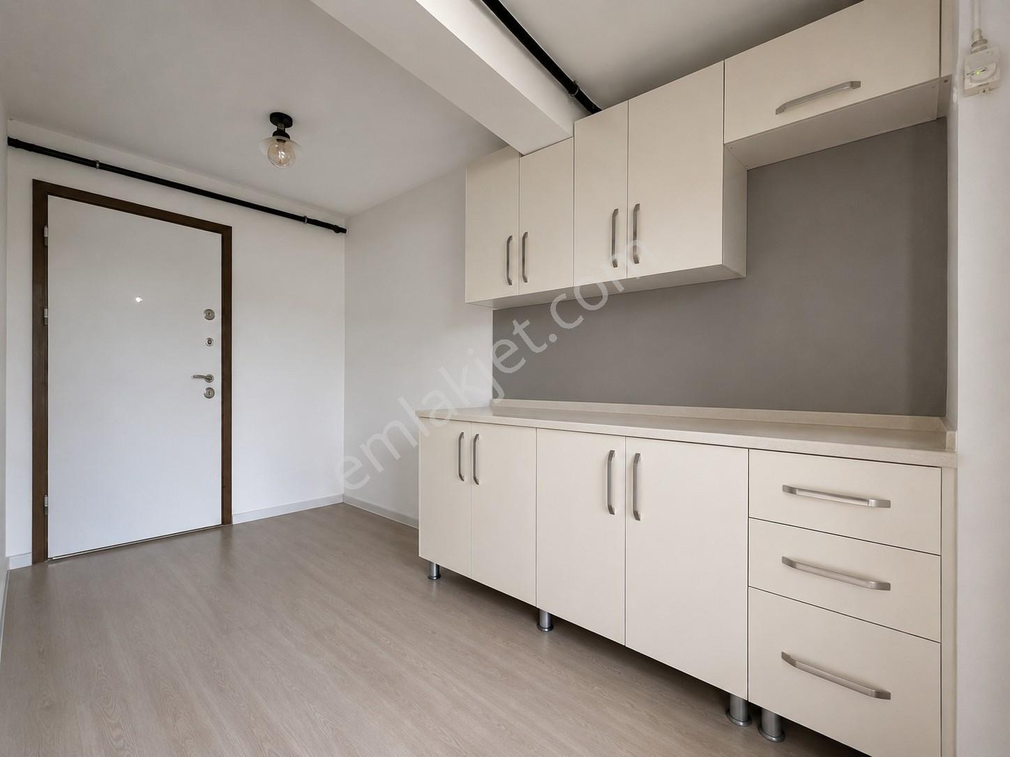 Bağlıca Bulvarı Üzerinde Tamamı Ticari Binada Kiralık Büyük Ofis - Görsel 3