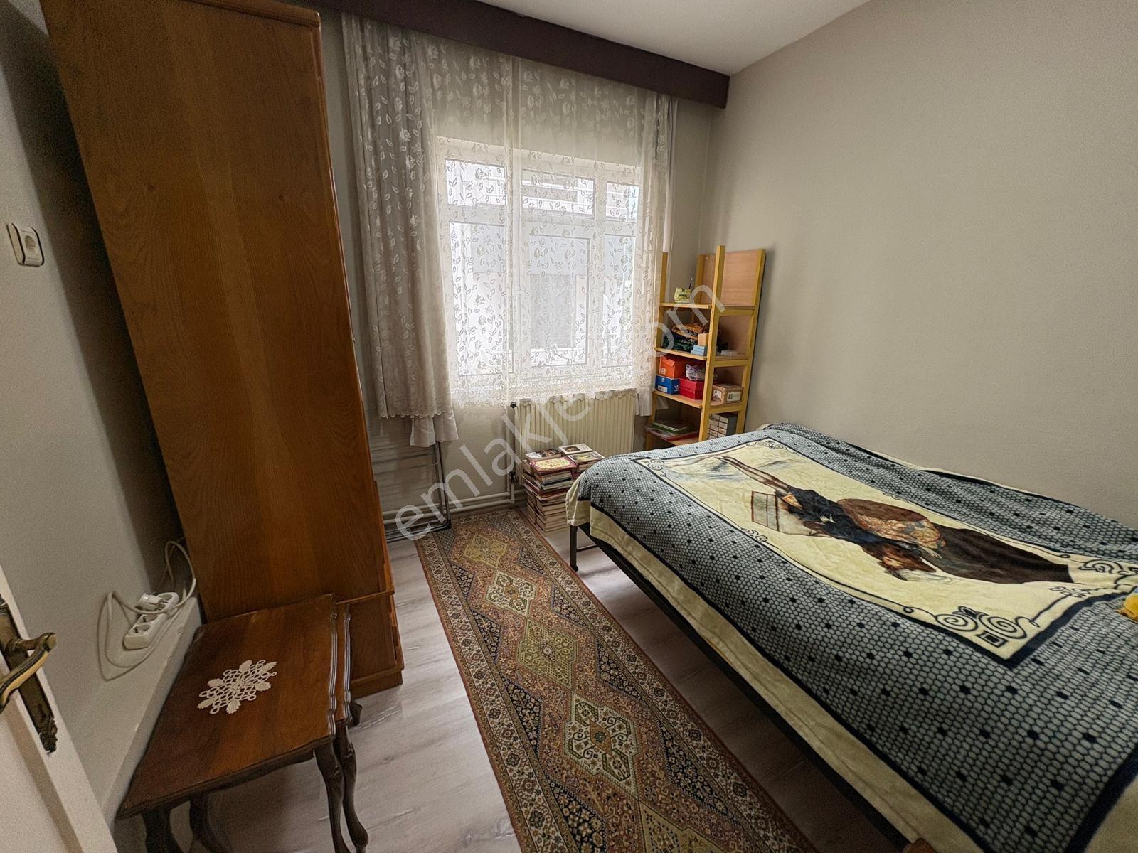 Rwuğurlu'dan Büyükesat Saniye Sokak,boş Köşe Konum Kombili 3+1 - Görsel 19