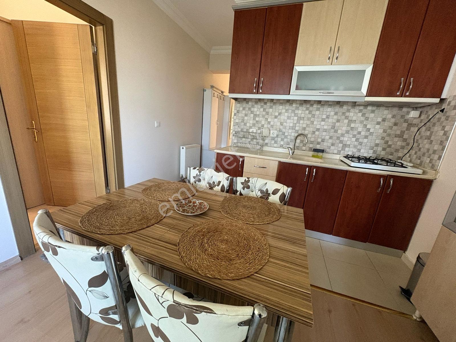 Konutkent'te Geniş Arakat,boyalı Temiz Eşyalı Herşeydahil 1,5+1 - Görsel 14
