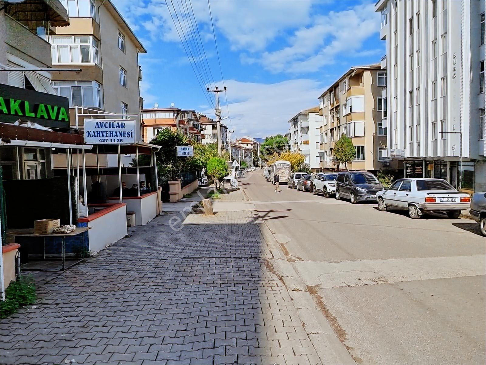 Remax Natural Değirmendere'de Merkezi Konumda 3+1 Kiralık Daire - Görsel 17