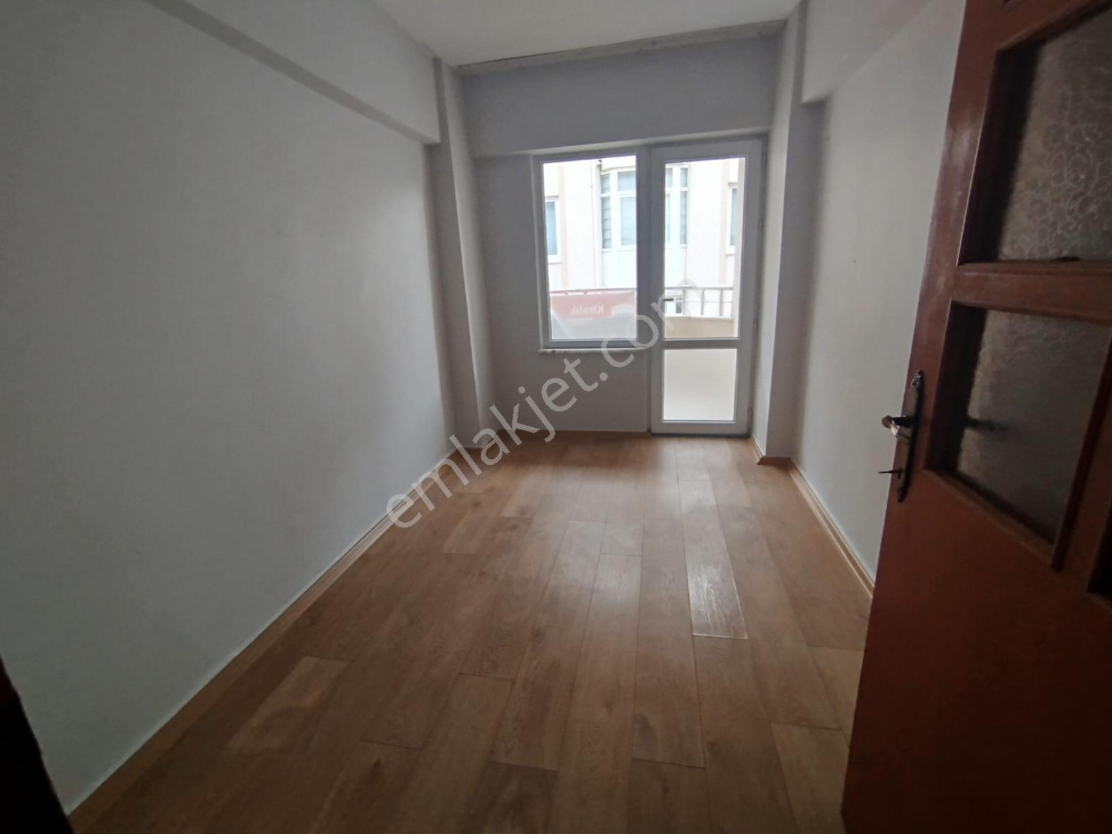 Remax Natural Değirmendere'de Merkezi Konumda 3+1 Kiralık Daire - Görsel 16