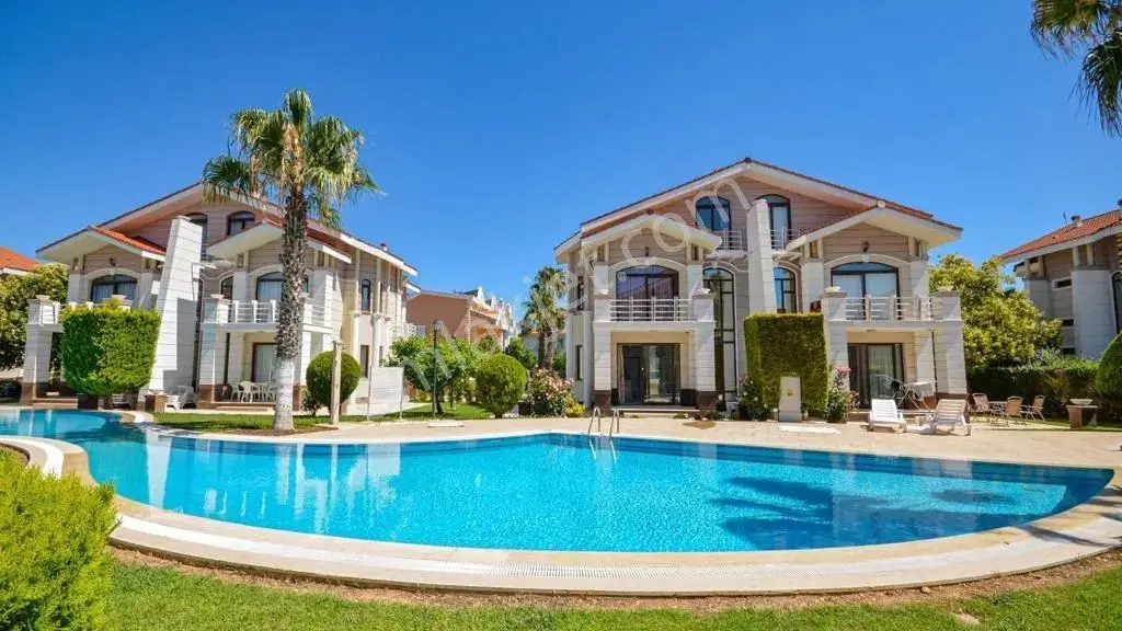 Belek'te 3+1 İkiz Villa Ortak Havuzlu Özel Otoparklı - Görsel 3