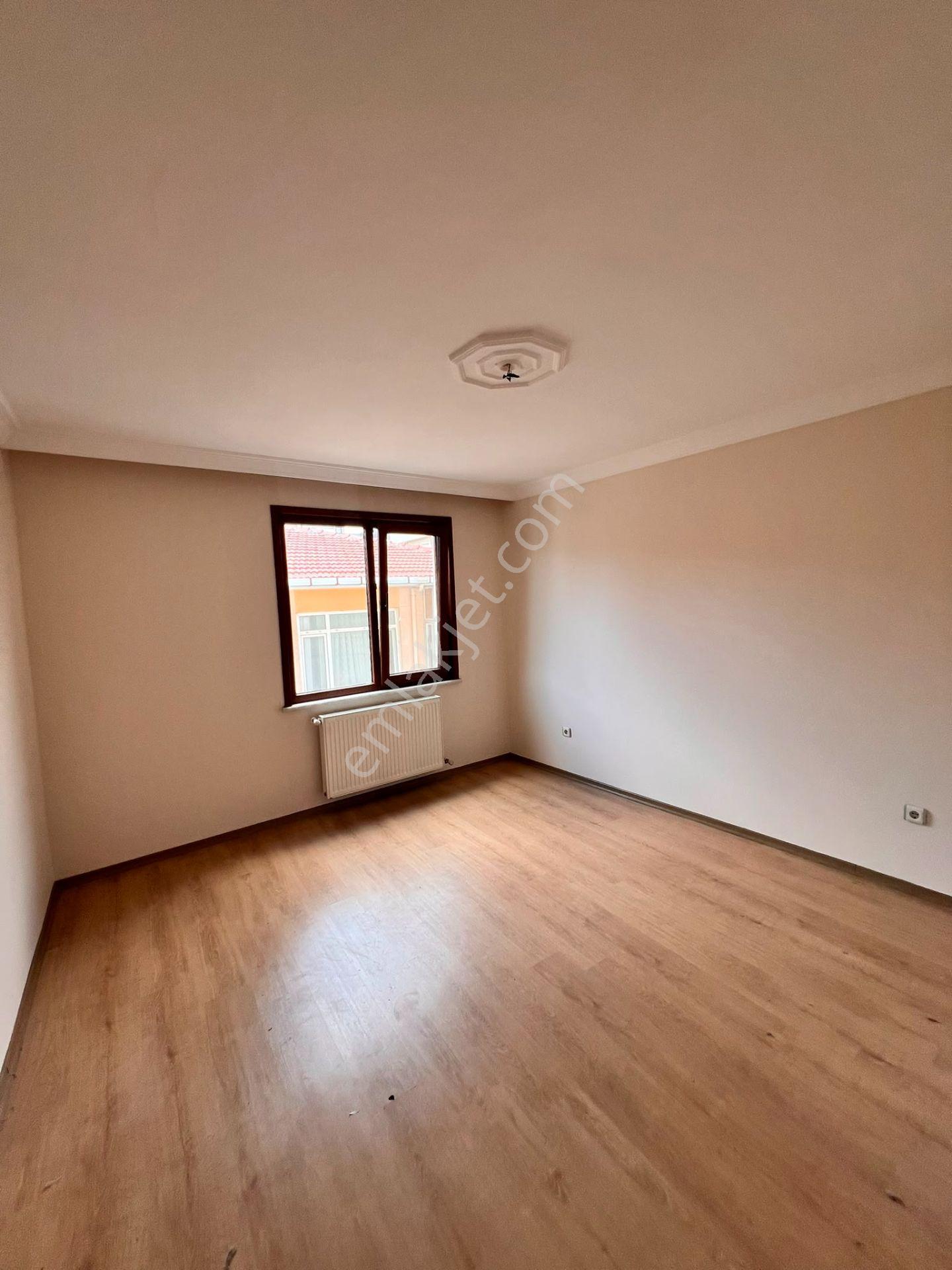 Kaçmaz'dan Altıntepede Kentselcilere Ön Cephe Katta Balkonlu 2+1 - Görsel 13