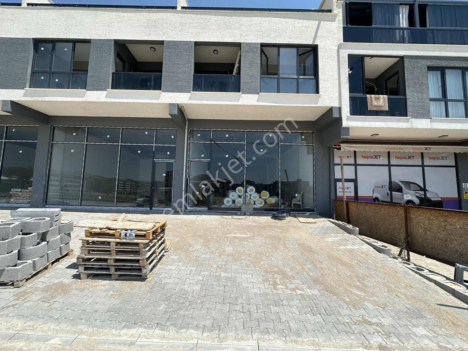 Dialog Altun'dan Tabela Değeri Yüksek 150 M2 Dükkan