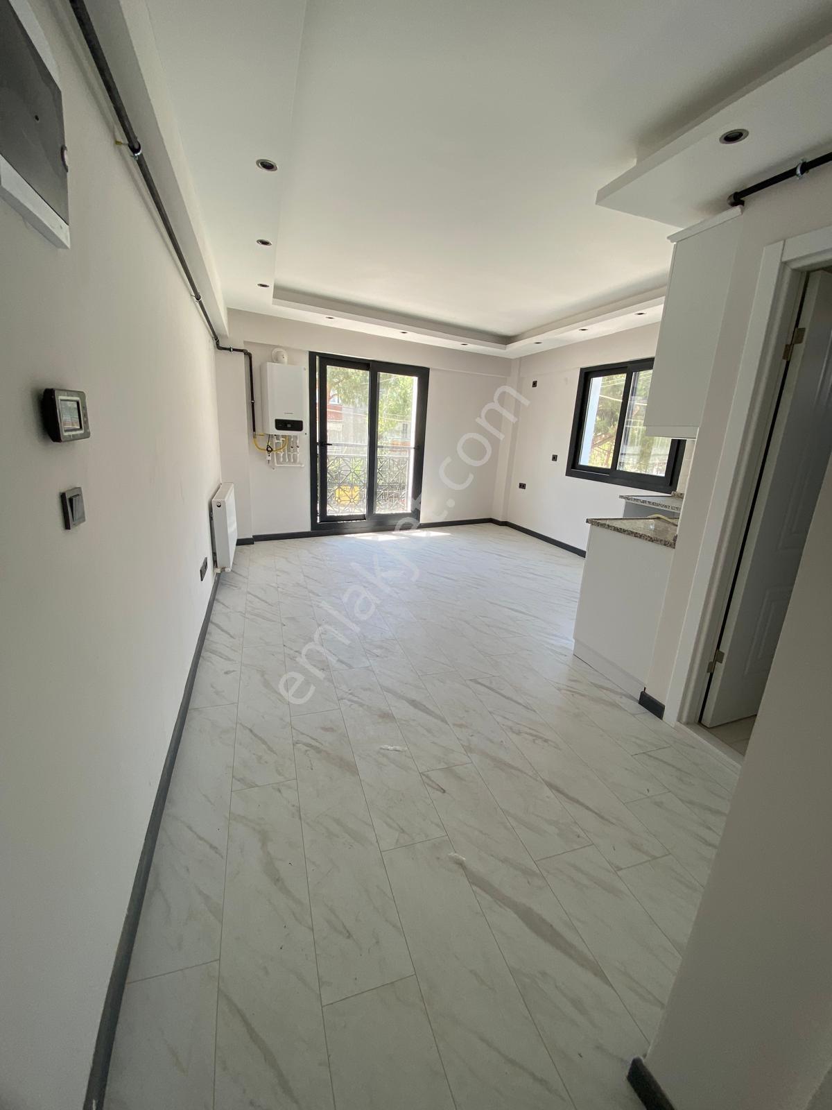 Bornova Atatürk Mahallesi'nde 1+1 Satılık Daire - Görsel 6