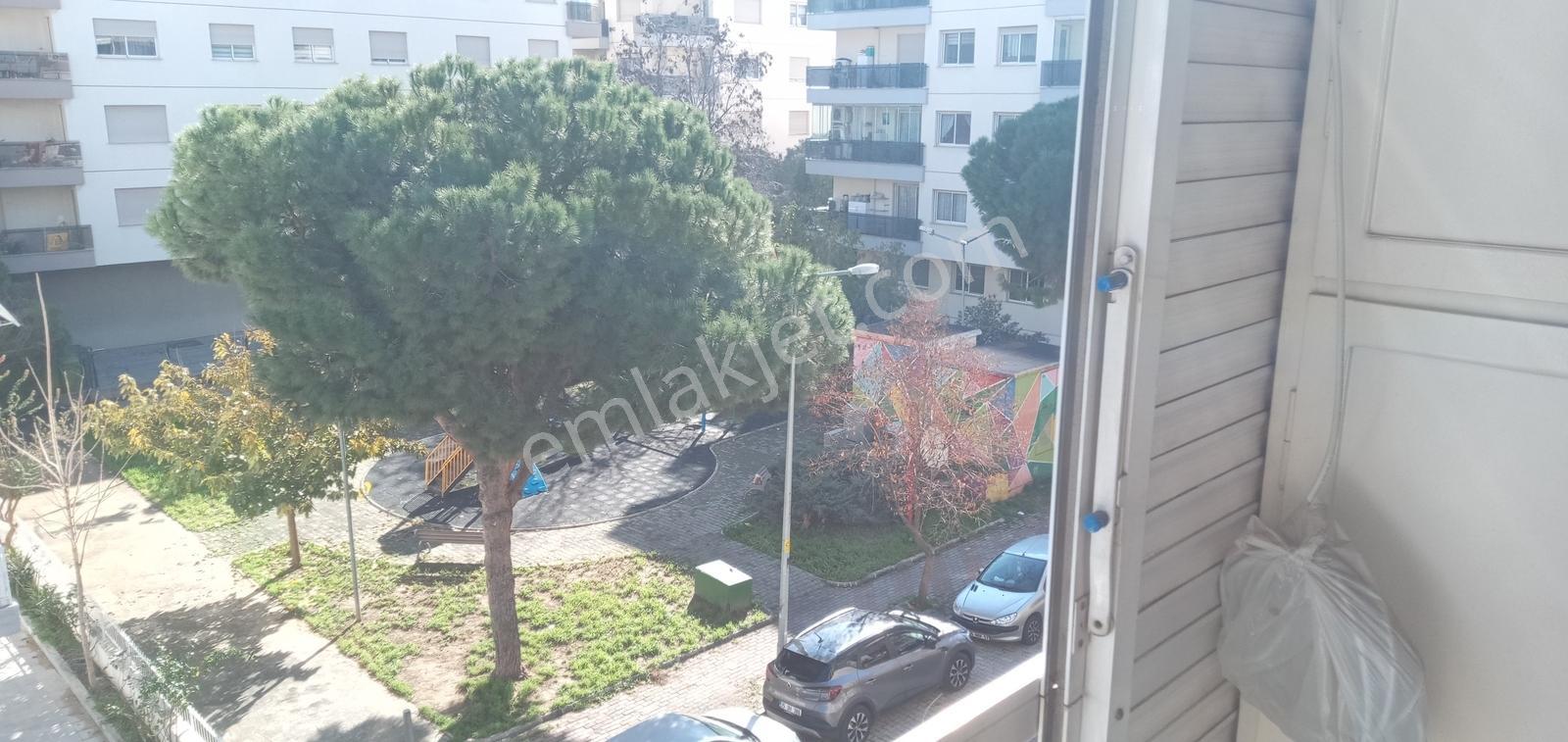 Karşıyakada 3+1 Üç Cepheli Köşe Ve Ara Kat Merkezi Lokasyon - Görsel 18