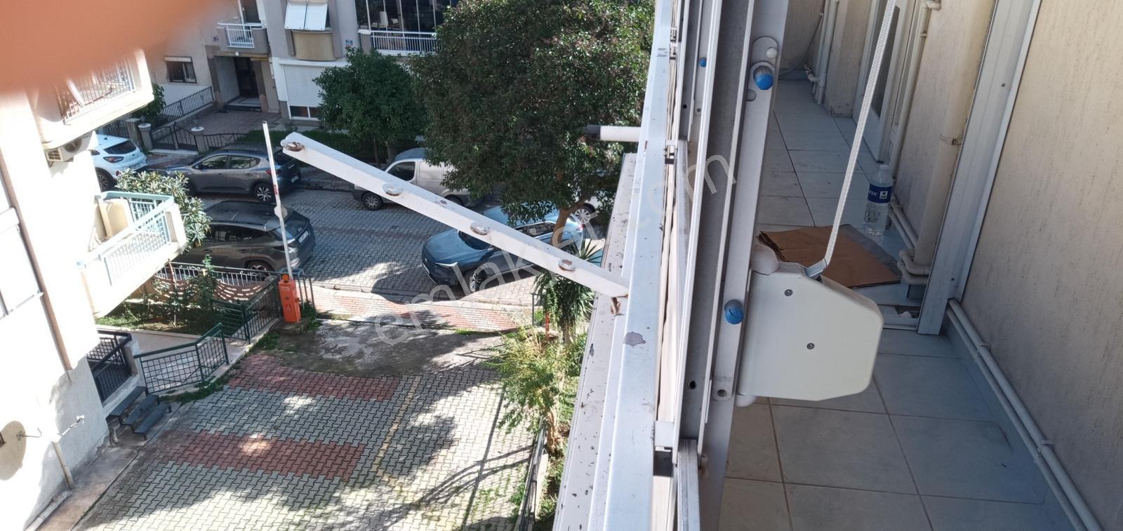 Karşıyakada 3+1 Üç Cepheli Köşe Ve Ara Kat Merkezi Lokasyon - Görsel 17