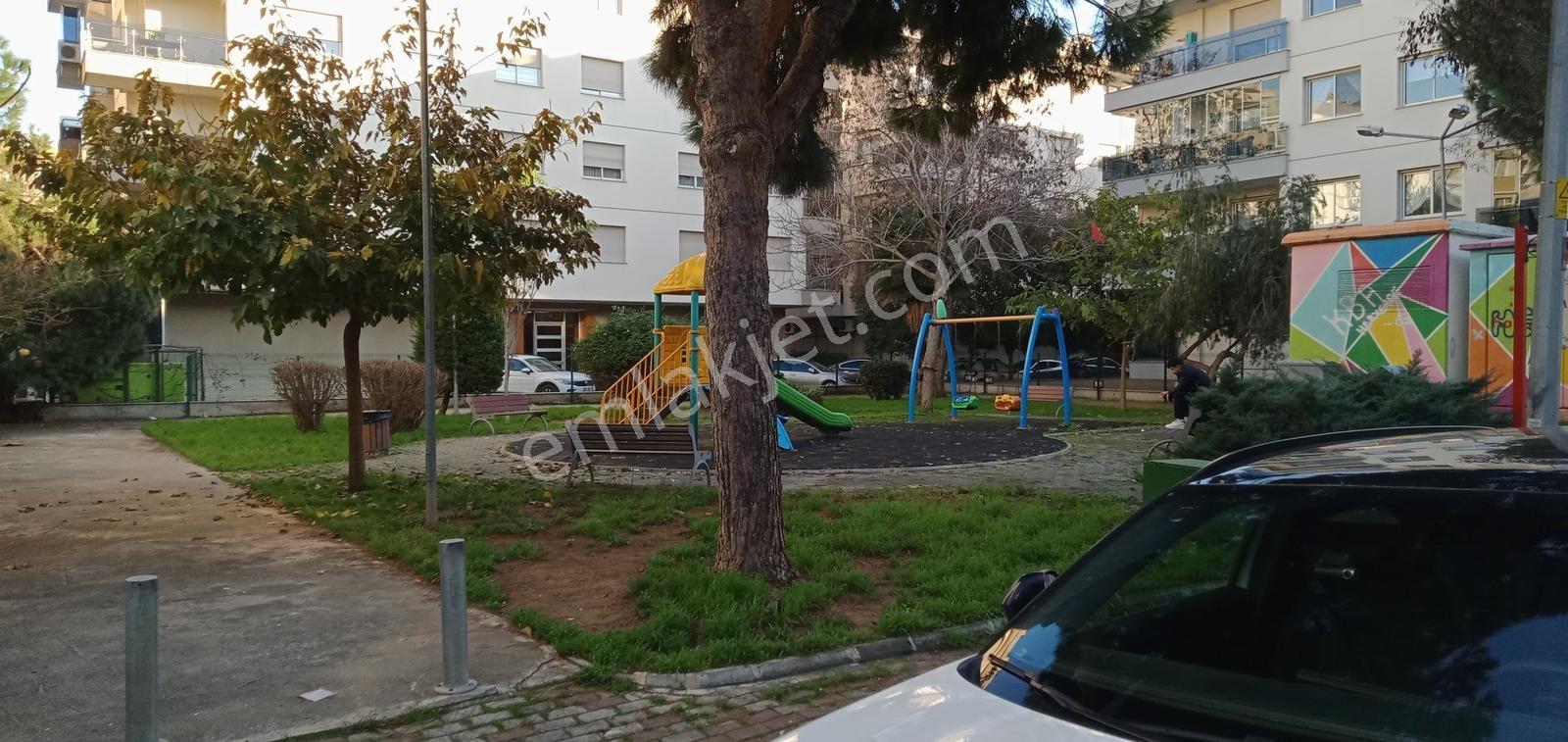 Karşıyakada 3+1 Üç Cepheli Köşe Ve Ara Kat Merkezi Lokasyon - Görsel 33