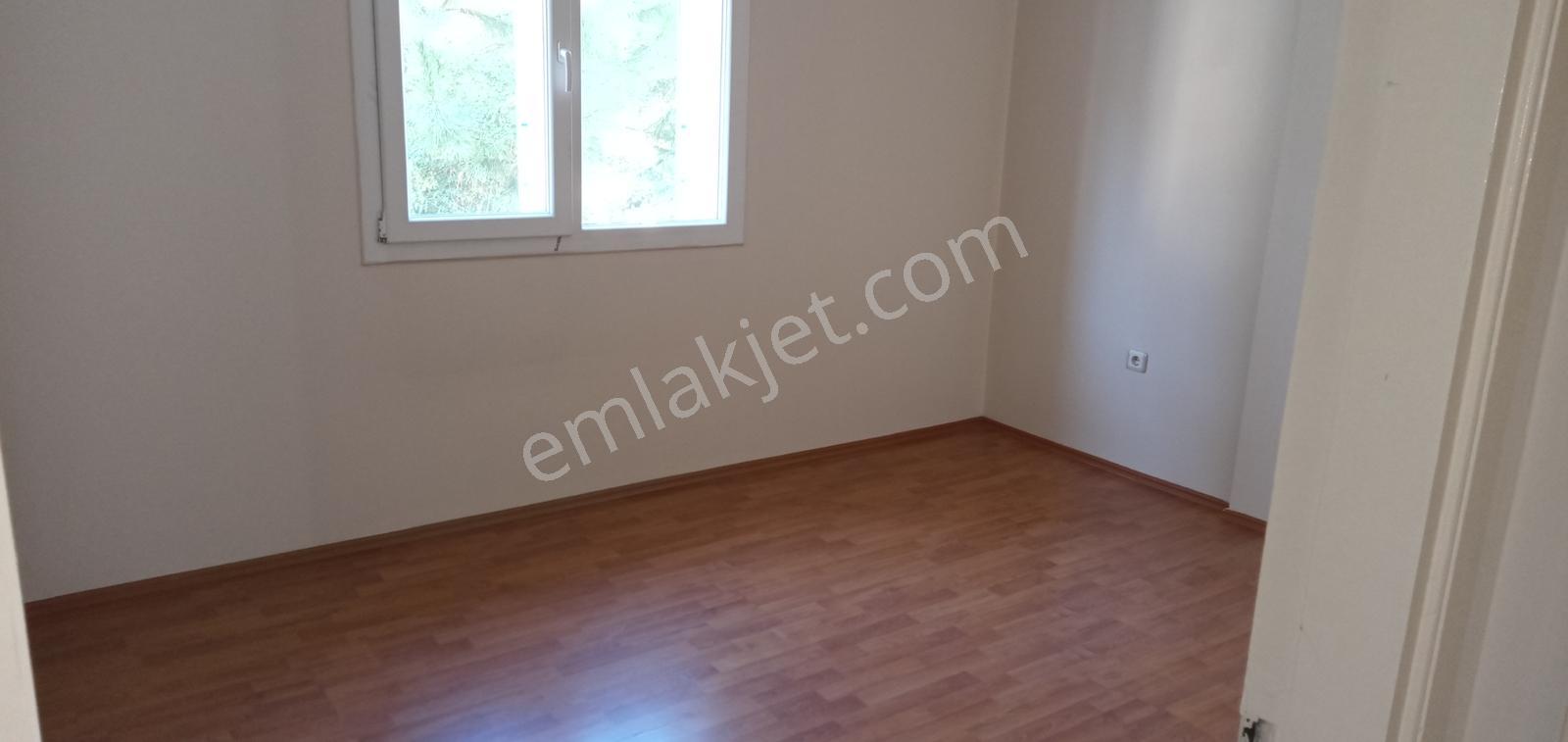 Karşıyakada 3+1 Üç Cepheli Köşe Ve Ara Kat Merkezi Lokasyon - Görsel 23