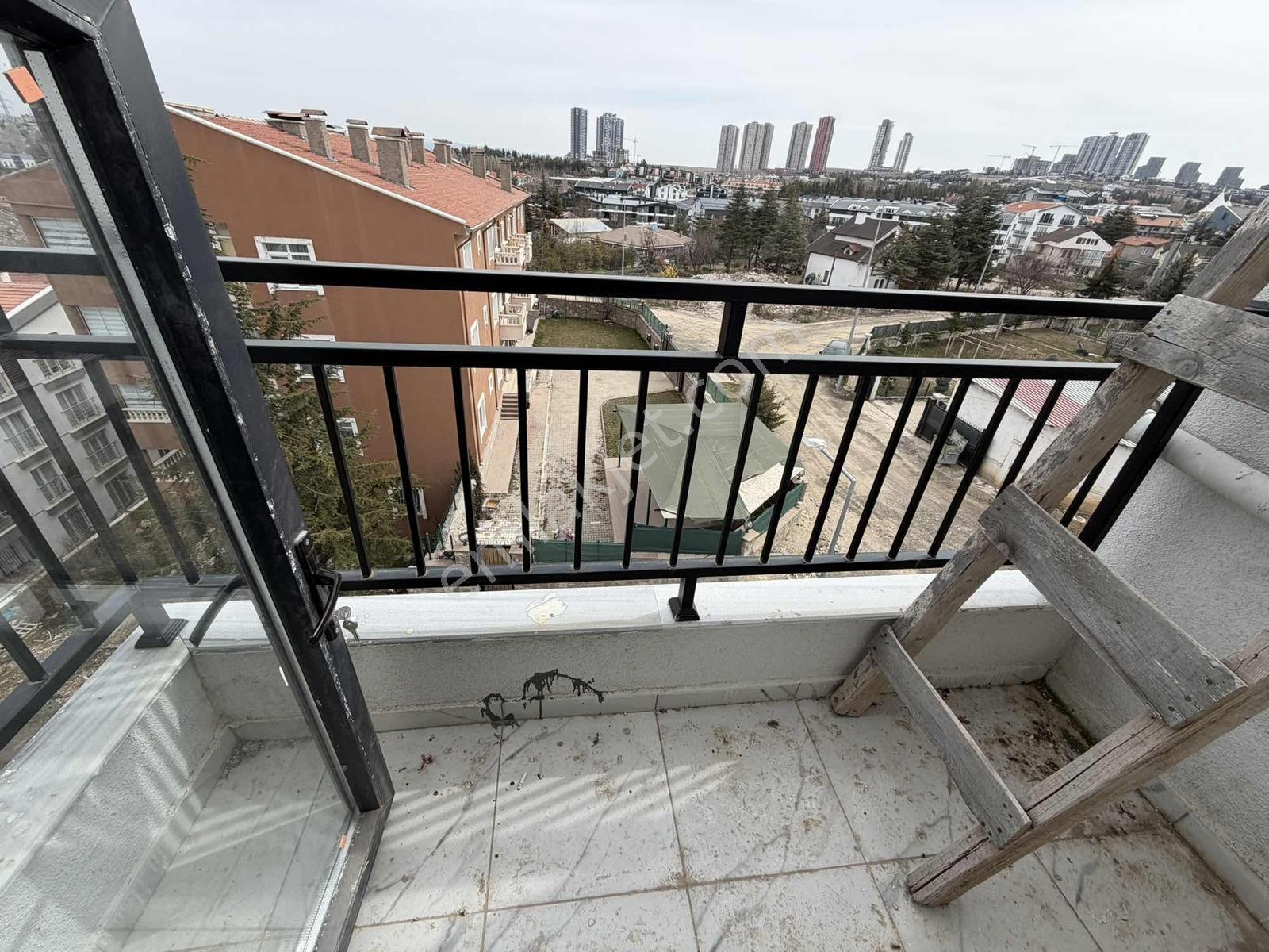 Alaçatı'dan/caddeye Yakın/çatı Eğimsiz/iskanlı/4+1 Dubleks Daire - Görsel 28