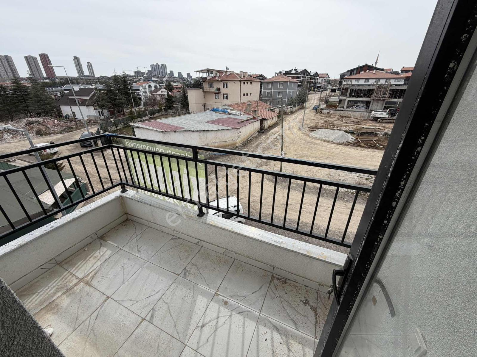 Alaçatı'dan/caddeye Yakın/çatı Eğimsiz/iskanlı/4+1 Dubleks Daire - Görsel 25