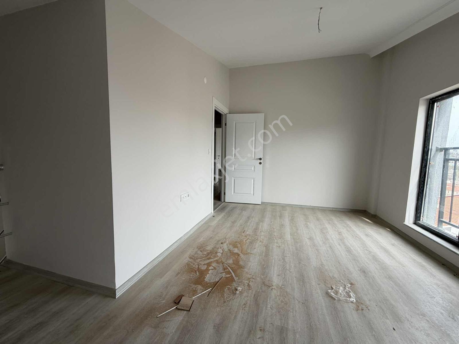 Alaçatı'dan/caddeye Yakın/çatı Eğimsiz/iskanlı/4+1 Dubleks Daire - Görsel 16