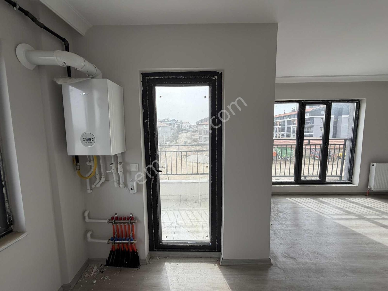 Alaçatı'dan/caddeye Yakın/çatı Eğimsiz/iskanlı/4+1 Dubleks Daire - Görsel 8