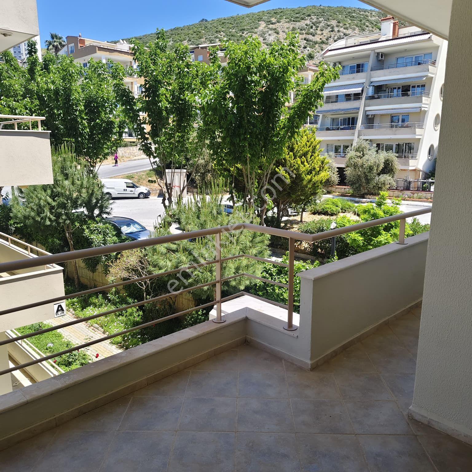 Kuşadası Ege Mahallesi'nde Deniz Manzaralı Kiralık Lüks Daire - Görsel 20