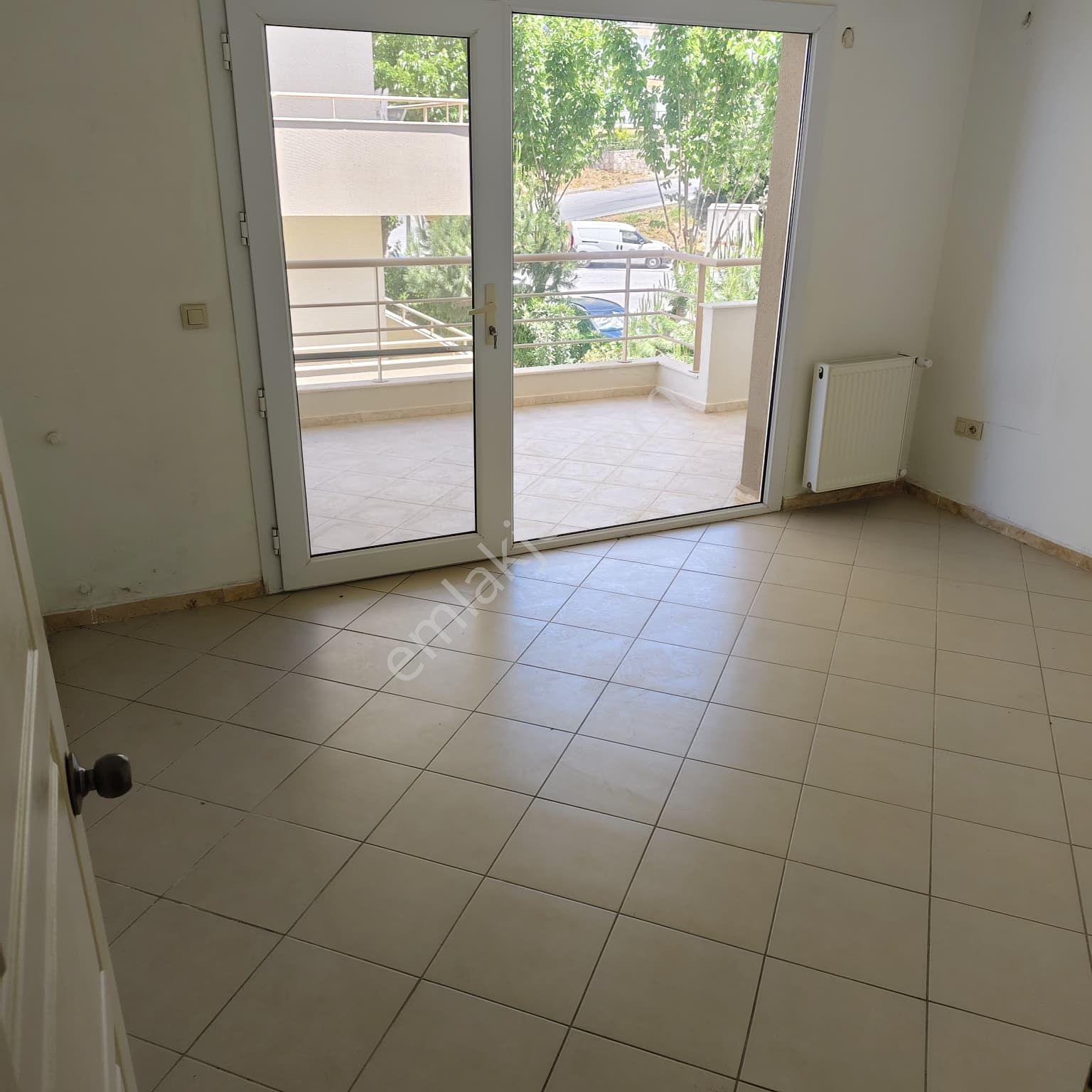 Kuşadası Ege Mahallesi'nde Deniz Manzaralı Kiralık Lüks Daire - Görsel 16
