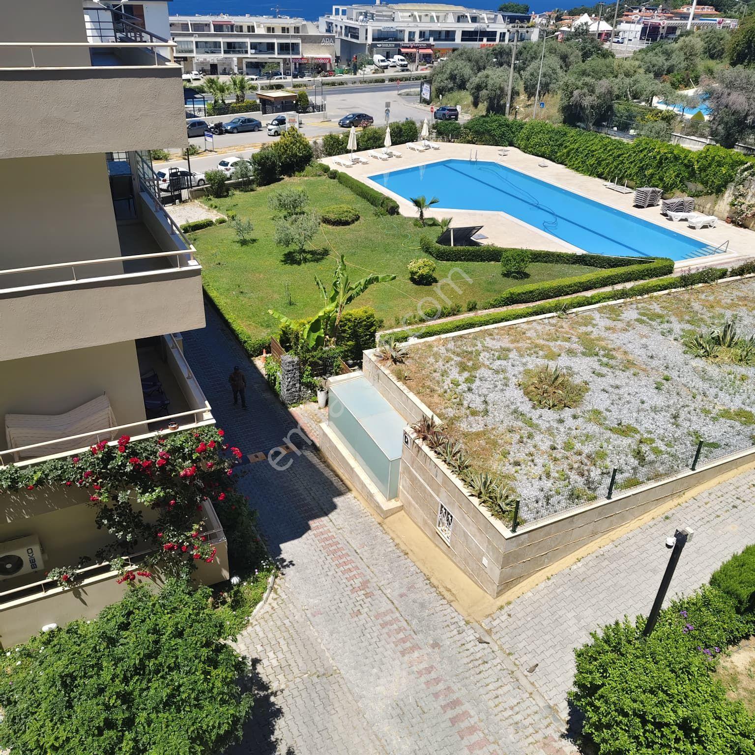 Kuşadası Ege Mahallesi'nde Deniz Manzaralı Kiralık Lüks Daire - Görsel 3