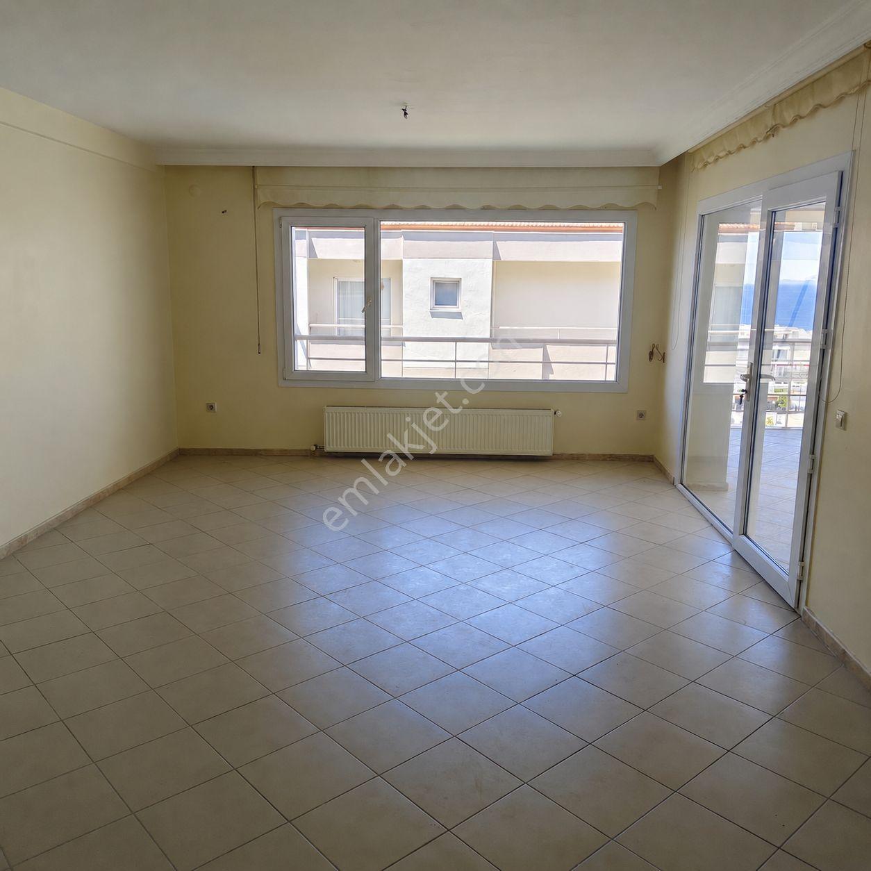 Kuşadası Ege Mahallesi'nde Deniz Manzaralı Kiralık Lüks Daire - Görsel 5