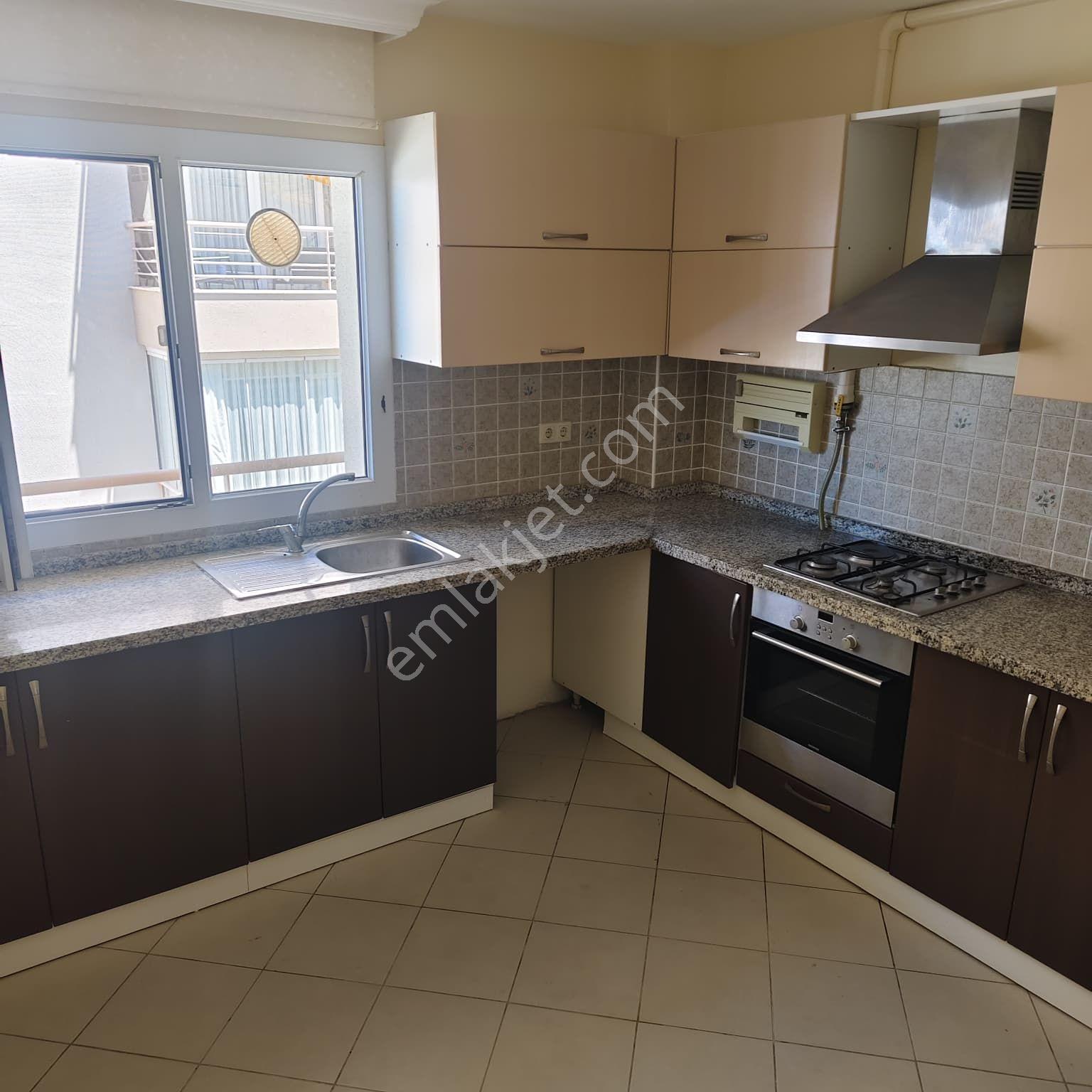 Kuşadası Ege Mahallesi'nde Deniz Manzaralı Kiralık Lüks Daire - Görsel 14
