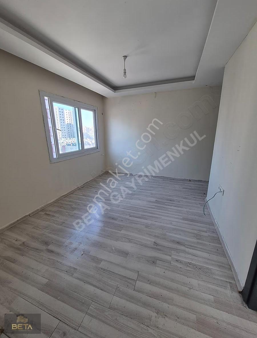 Yeşilyurt Mavi Bulvar'da Balkonlu Yeni Boyalı 1+1 2 Cepheli - Görsel 17
