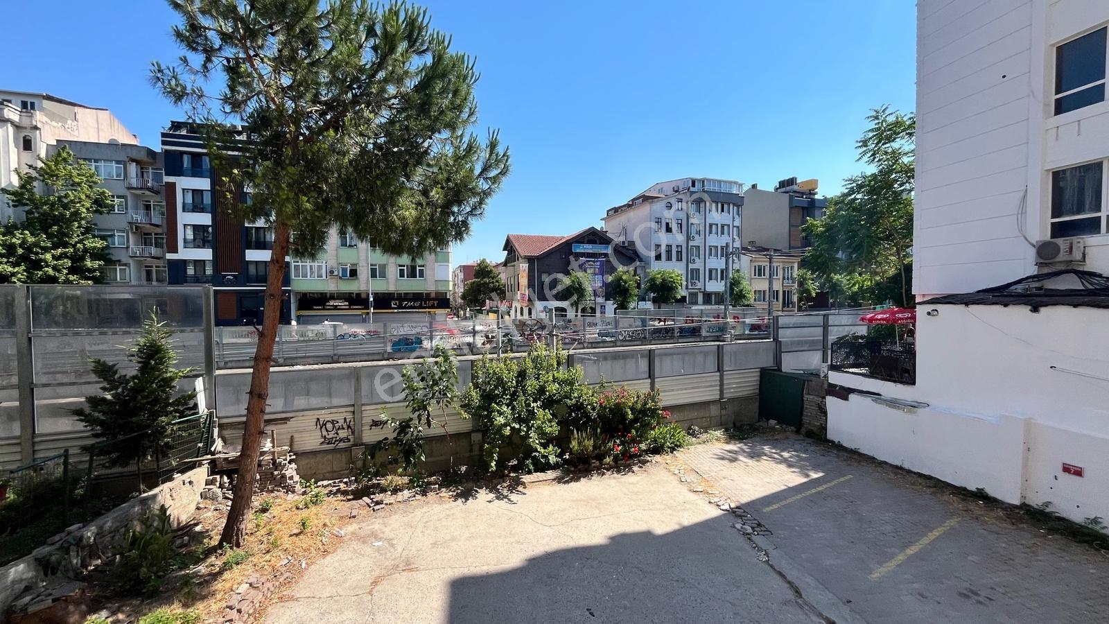 Kartaltepe Parkı Karşısında Otopakrlı Asanörlü Geniş 80 M2 2+1