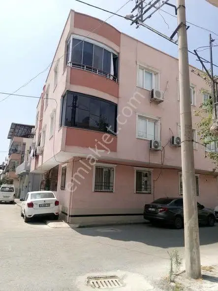 İskenderun Muradiye Mahallesi Geniş Odaları Daire Bakımlı Kullanışlı Bina Yaş 13