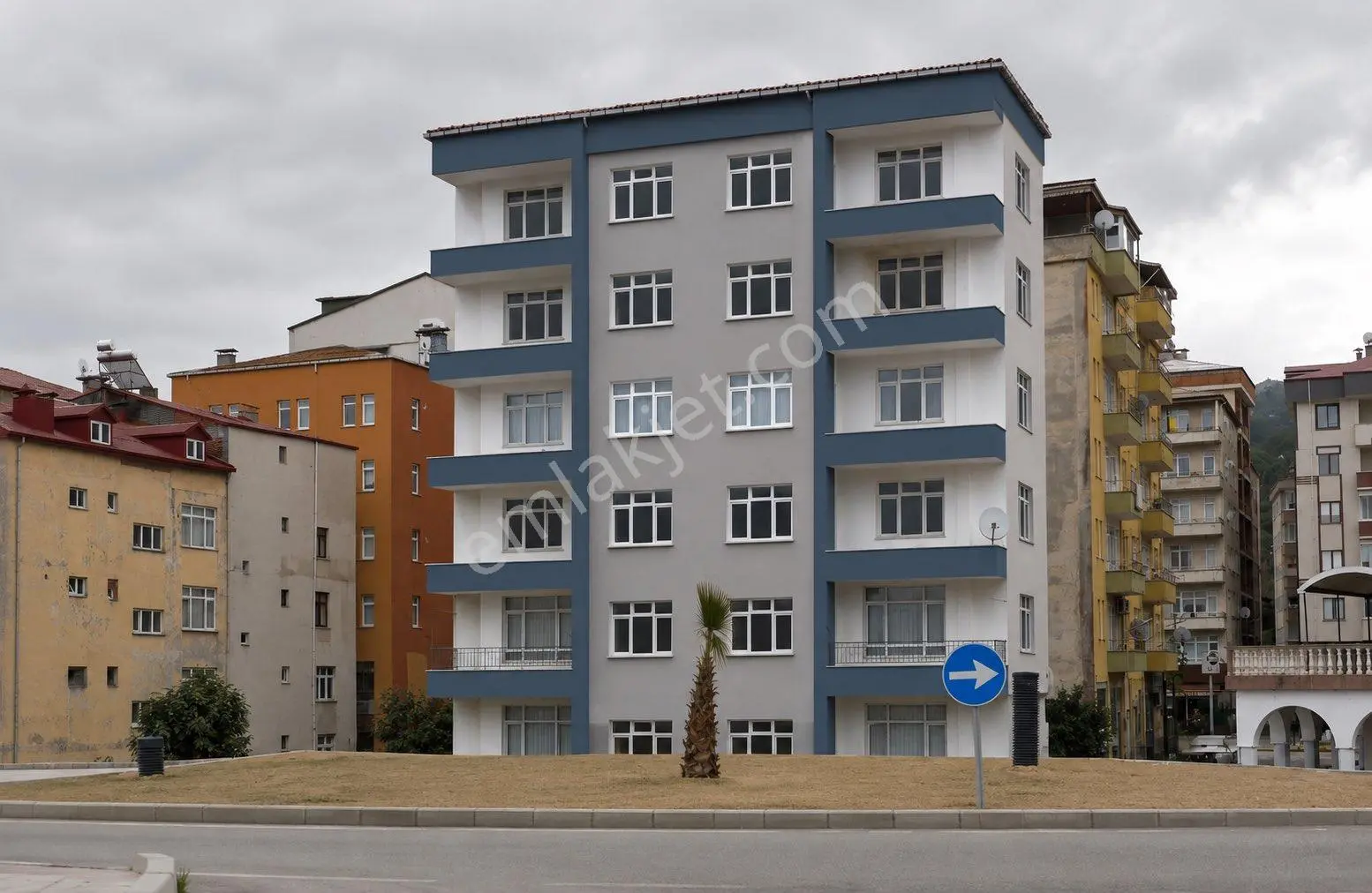 En Ön Sırada Kapanmaz Deniz Manzaralı Yatırımlık Kelepir Bina - Görsel 2
