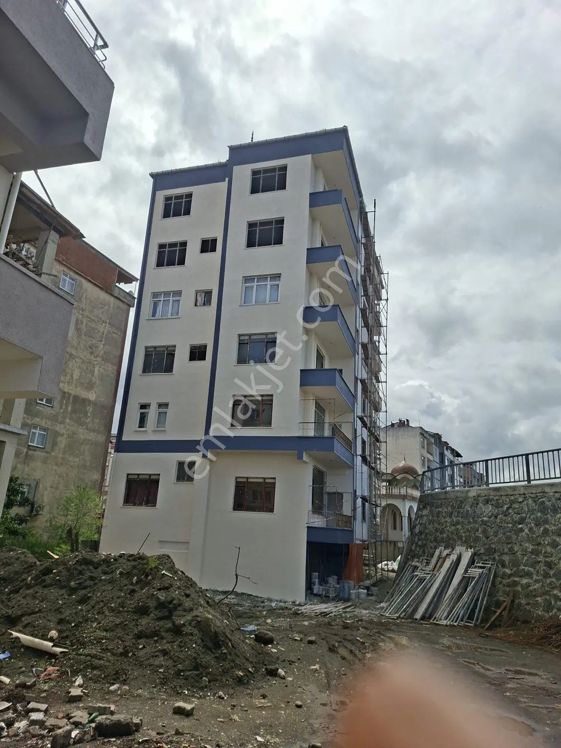En Ön Sırada Kapanmaz Deniz Manzaralı Yatırımlık Kelepir Bina - Görsel 5