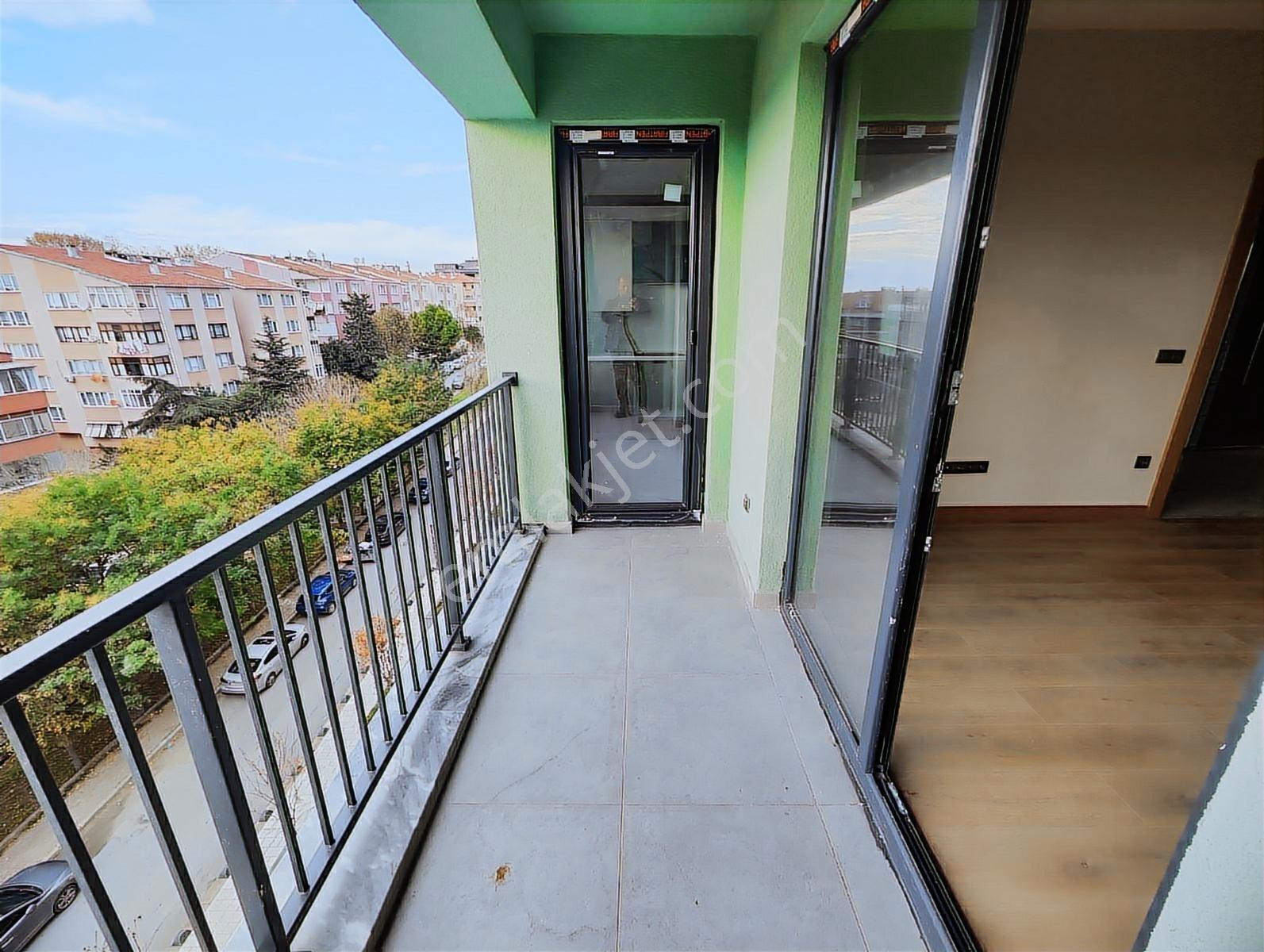 Yeni Tozkoparan Toki 3.etap Ara Kat Manzaralı 2+1 Daire - Görsel 4