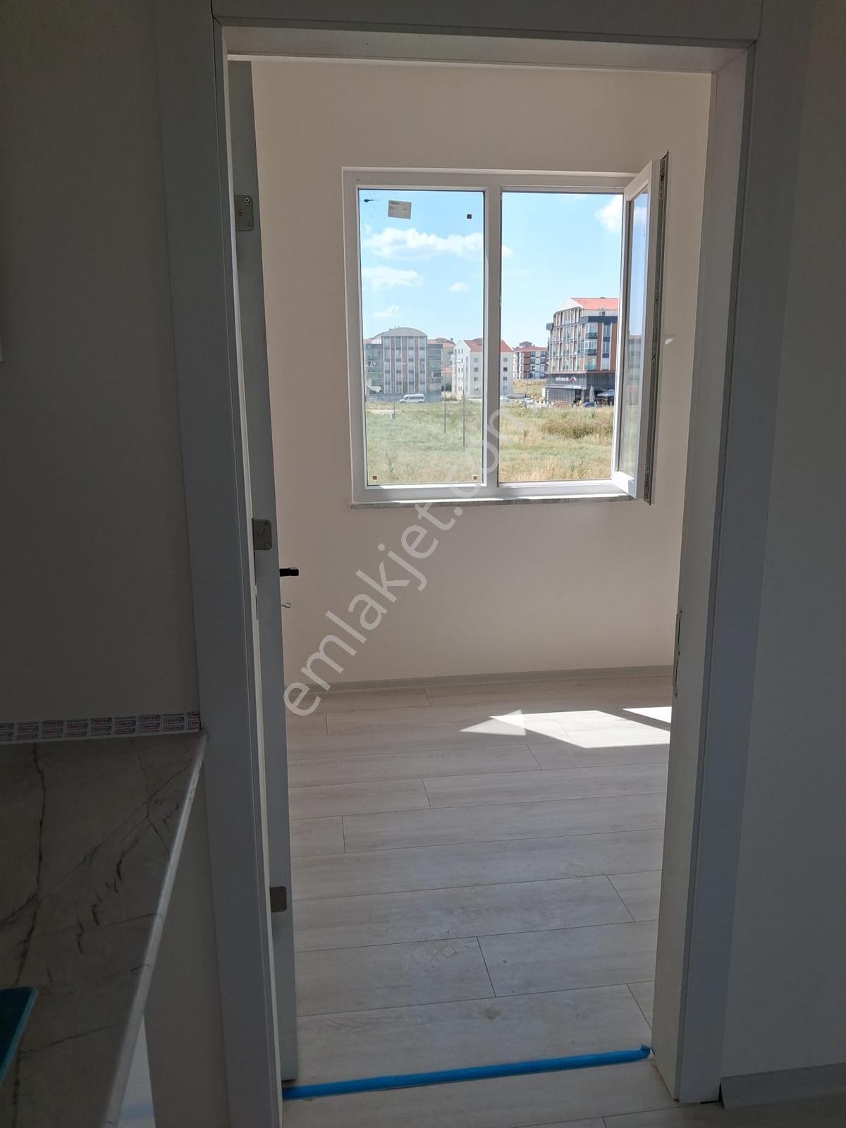 Newcıty Emlaktan Üniversite Yolunda Satılık Sıfır 1+1 Daire - Görsel 5