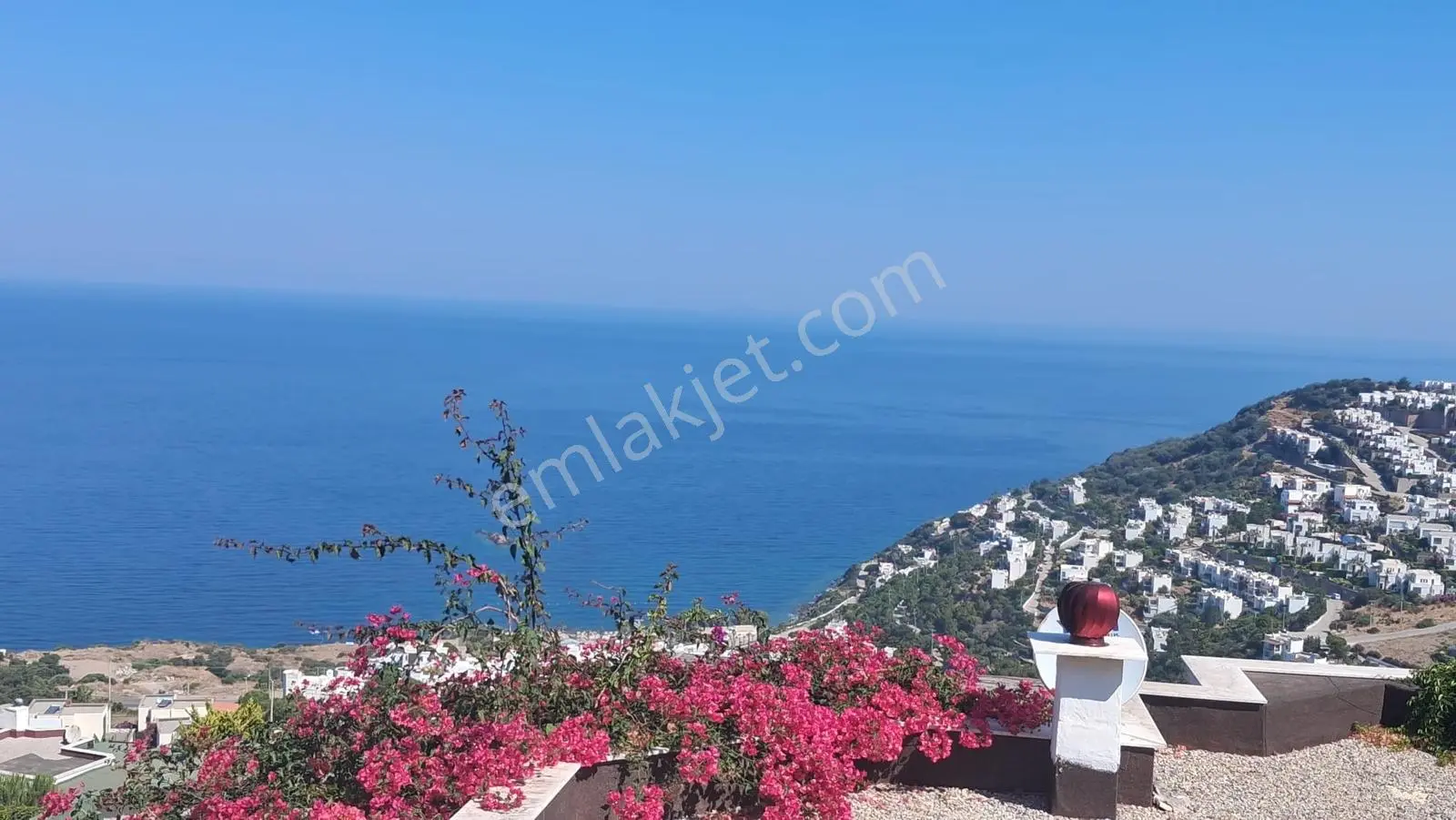 Yalıkavak Gerişte Deniz Manzaralı Sitede 3+1 Satılık Dubleks