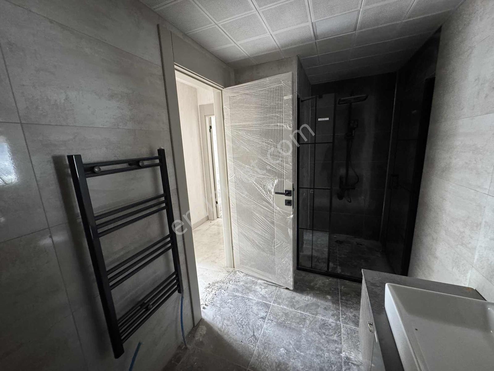 Tanrıverdı'den Kiralık Atatürk Mah Arakat Önü Açık Kilerli 4+1 - Görsel 10