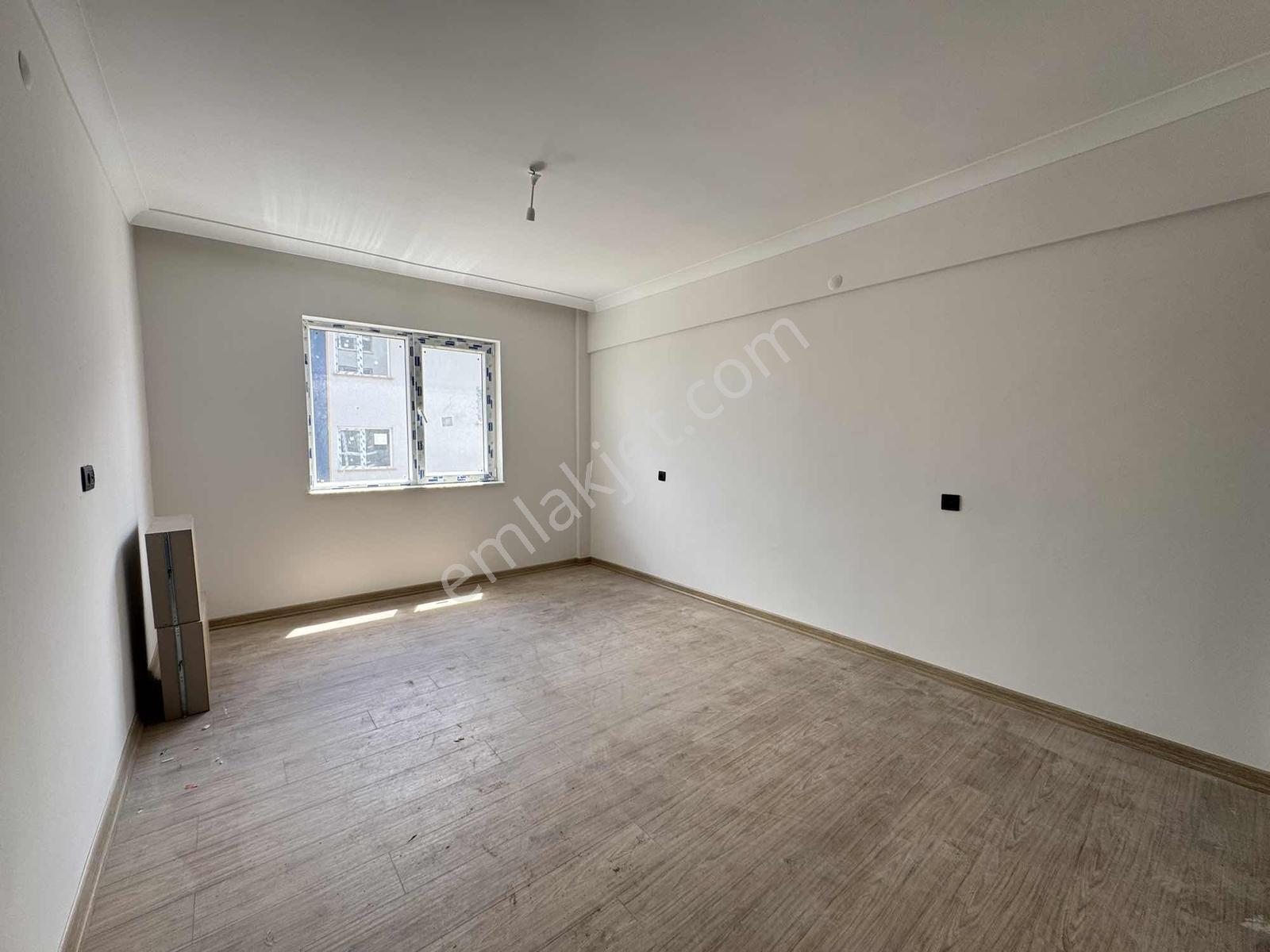 Tanrıverdı'den Kiralık Atatürk Mah Arakat Önü Açık Kilerli 4+1 - Görsel 14