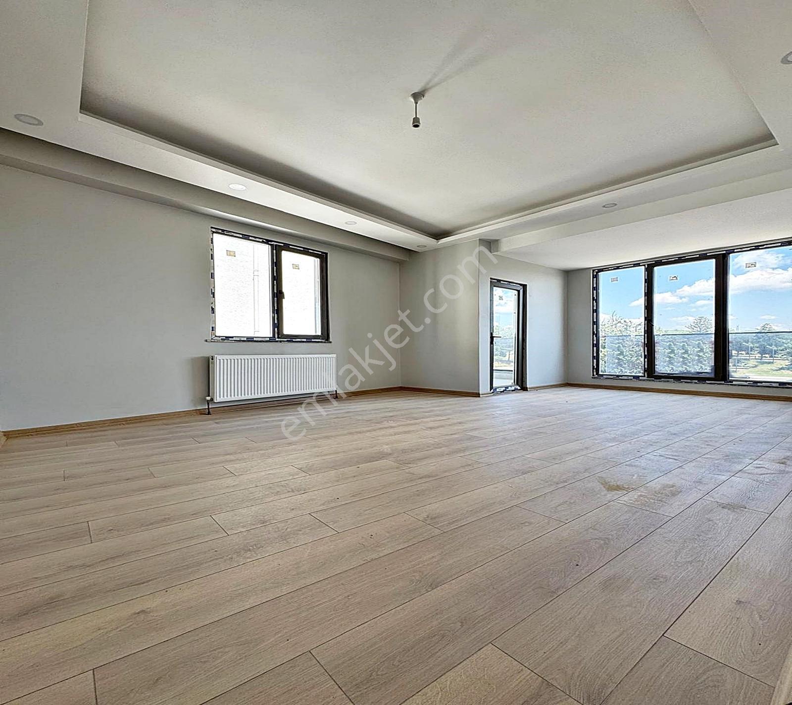 Hastaneye Yakın Cadde Üzeri Önü Açık 3+1 Satılık Daire - Görsel 11