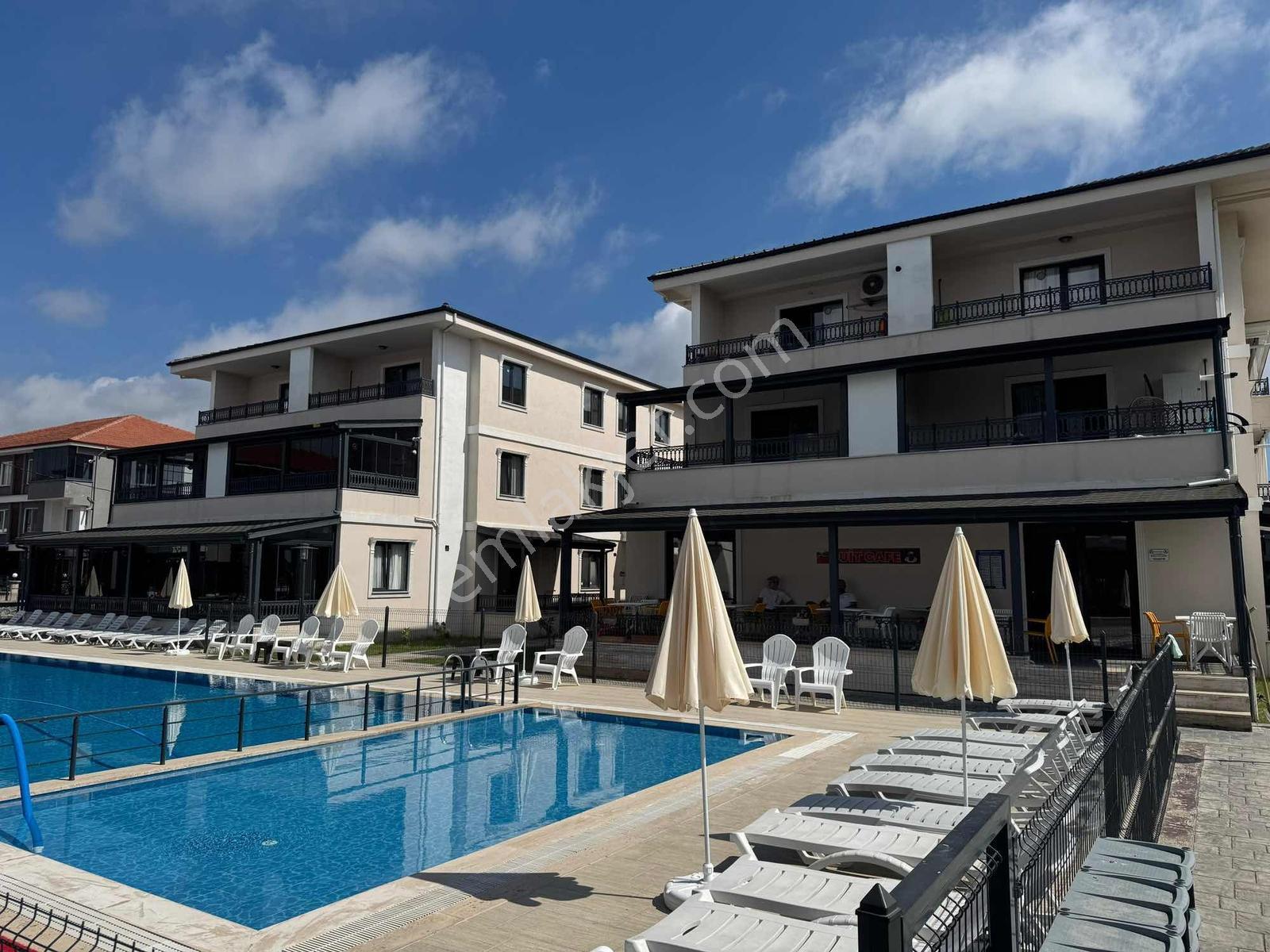 Arslan İnşaat Kocaali Suit Havuzlu Lüks Sitede 2+1 Daire - Görsel 2