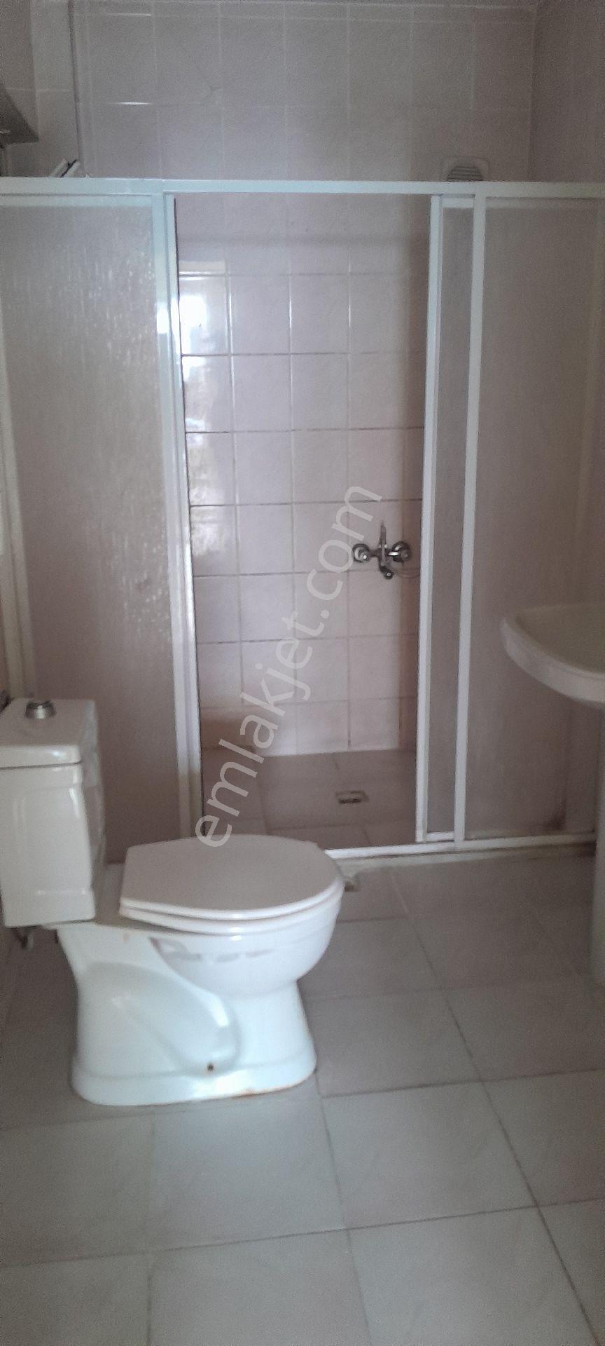 Etrafı Acıyüksek Zemin K Orta Yaş Üstüne Uygun Kiralık Daire. - Görsel 9